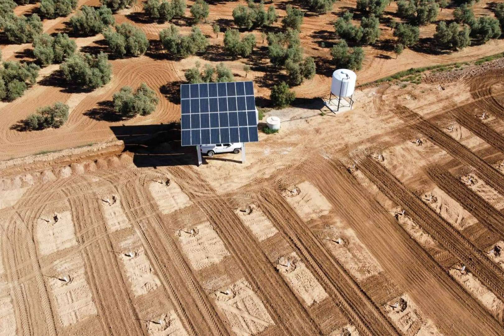 TodoAgrícola.es explica si merece la pena hacer una instalación de bombeo solar