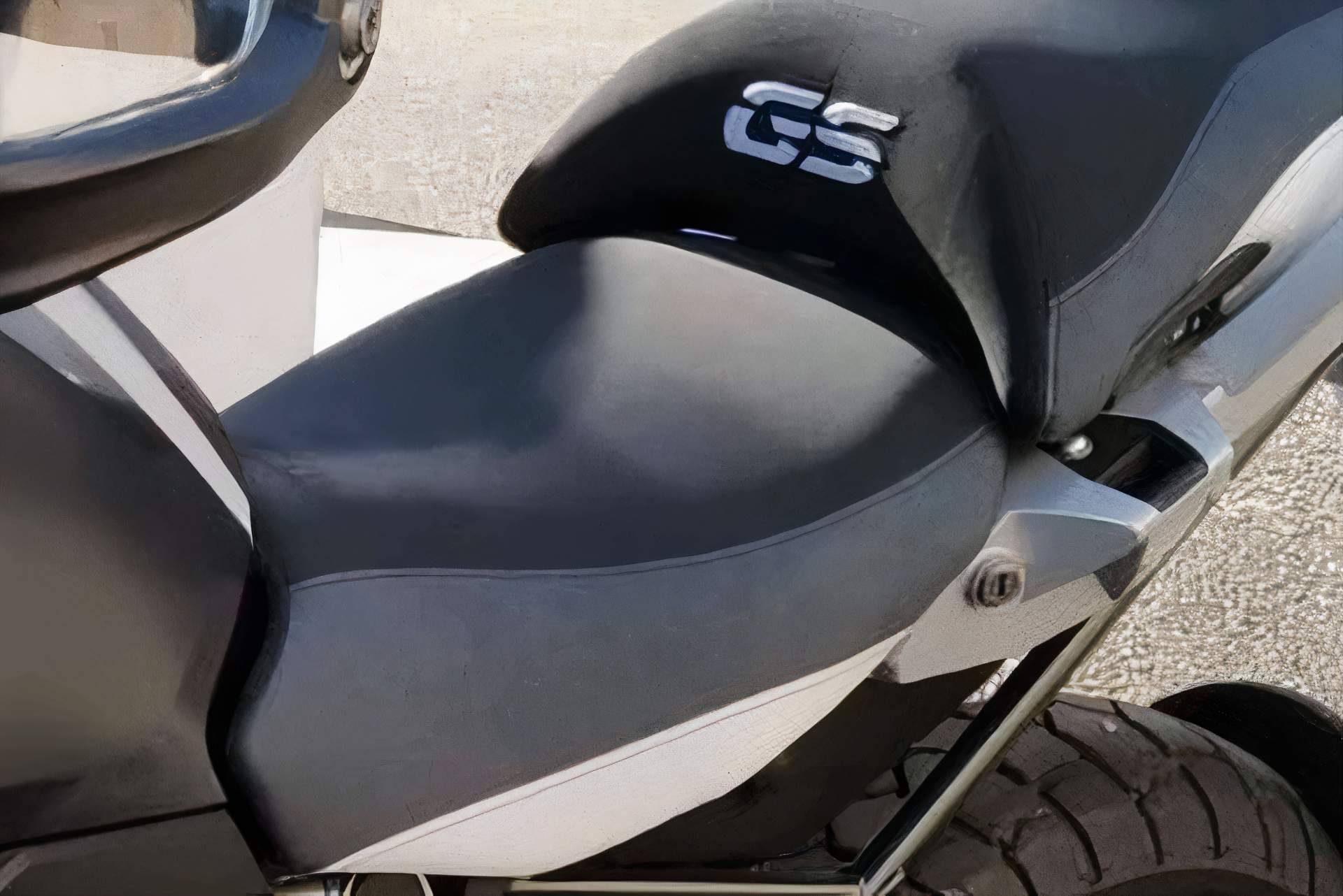 Comodidad en las fundas de asientos para moto de JM-FUNDAS