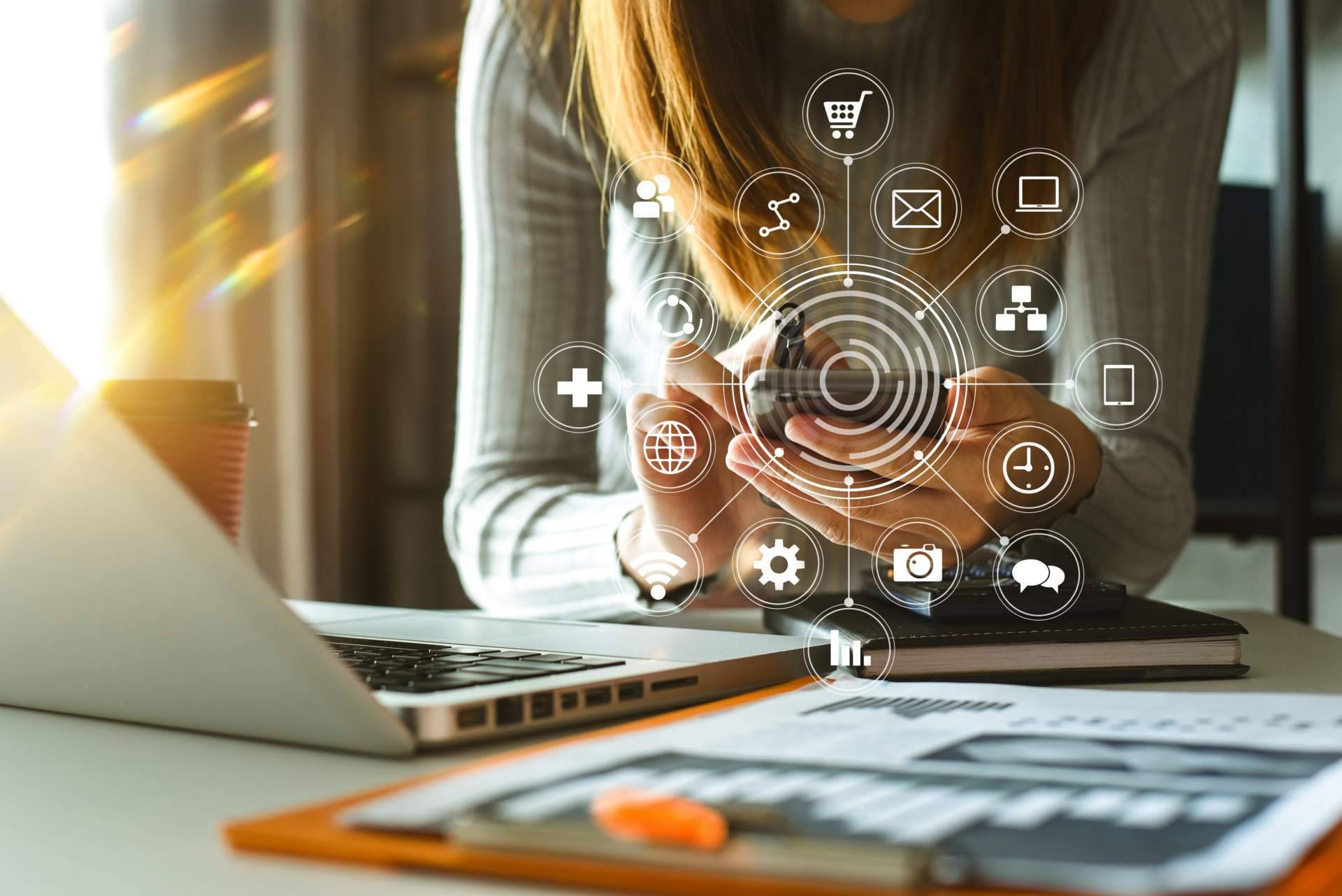 Los beneficios de invertir en Facebook Ads y Google Ads