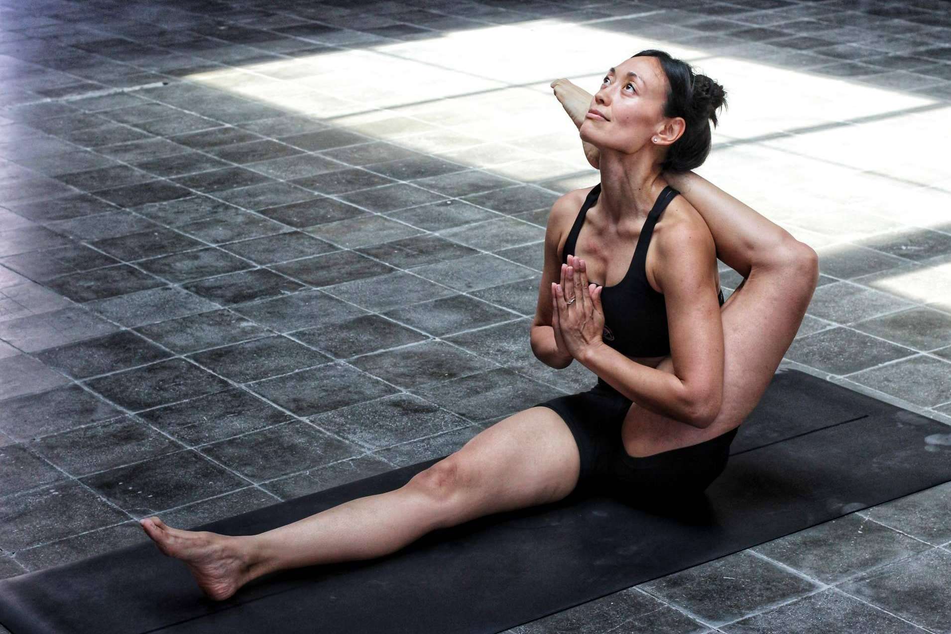 Los beneficios del yoga, por Atha