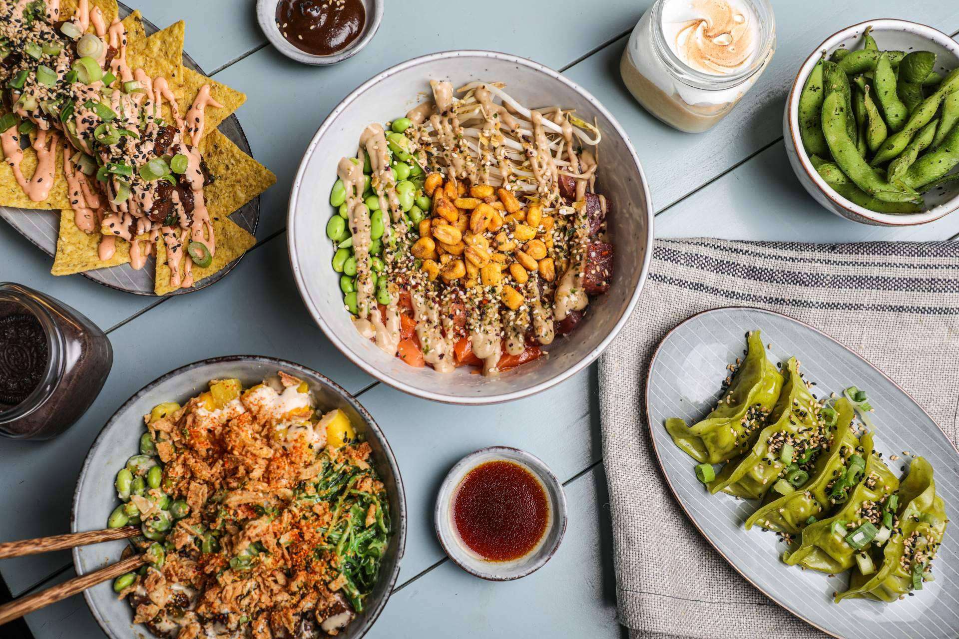POKE Sí participa en los festivales Primavera Sound y Cruïlla con stands de comida y prepara la apertura de dos nuevos locales de poke bowls en Barcelona