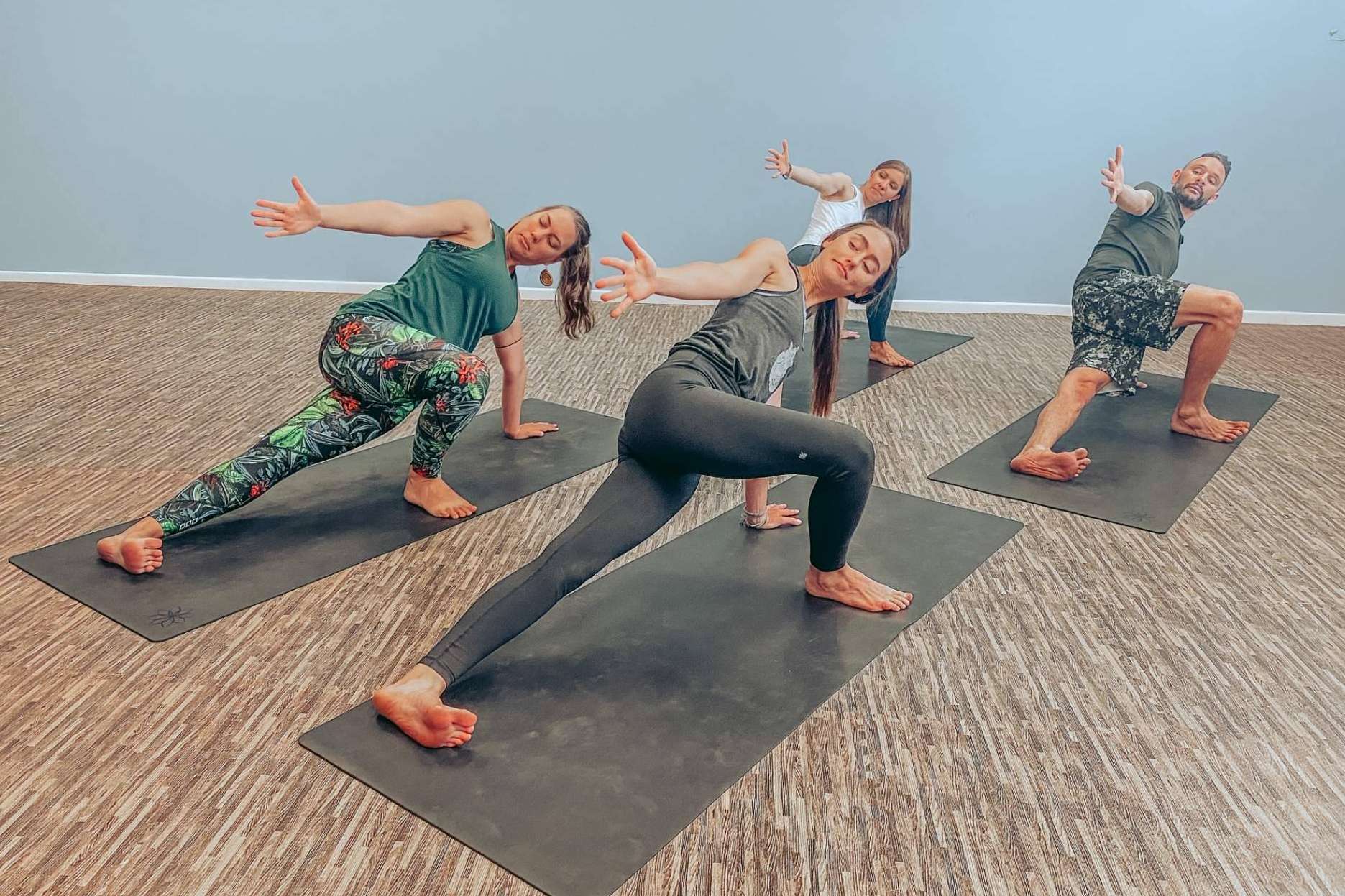 Escuela Yoga Vida en Sevilla, formación profesores de yoga en Sevilla y retiros