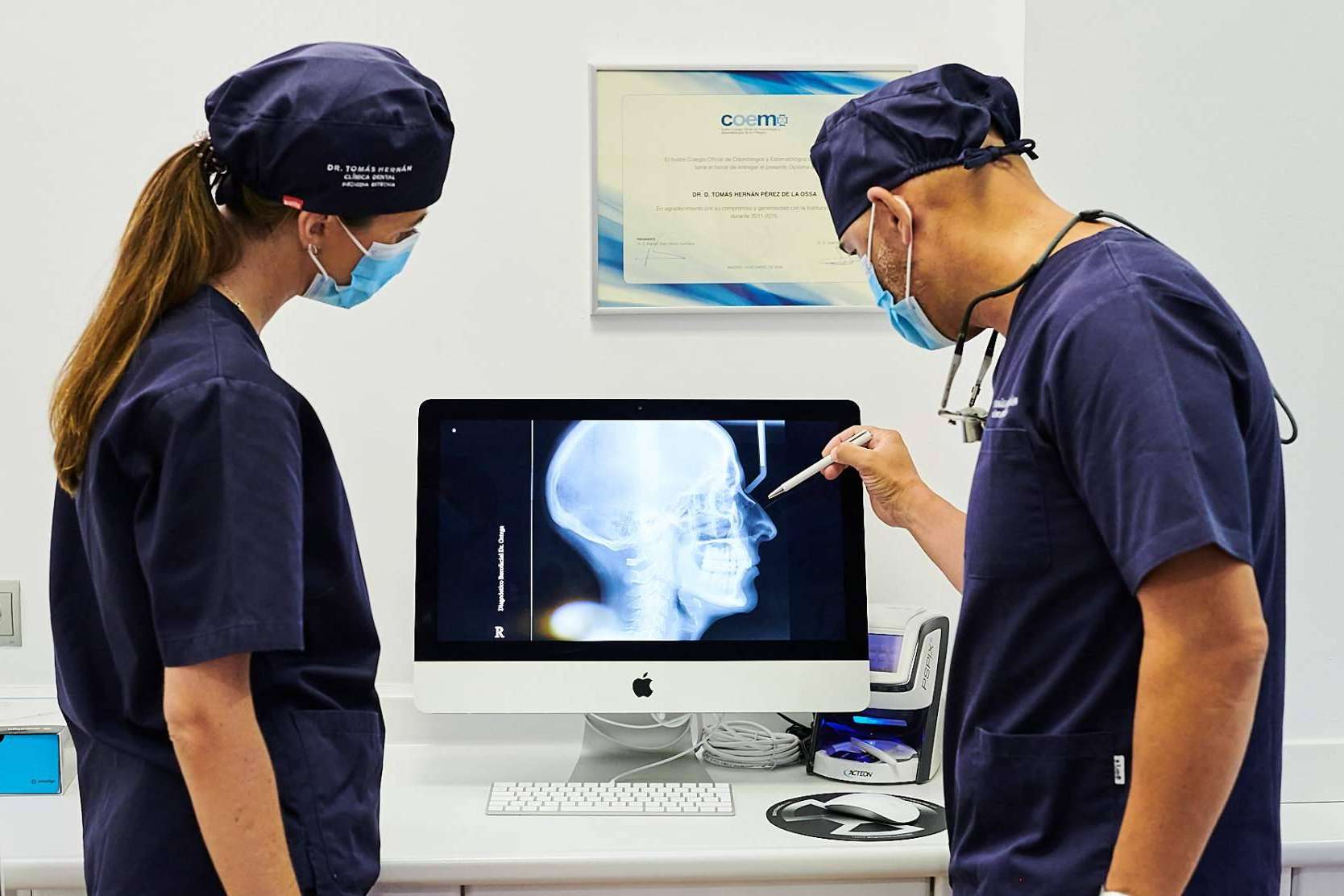 Una referencia en implantes dentales, Clínica Dental Dr. Tomás Hernán