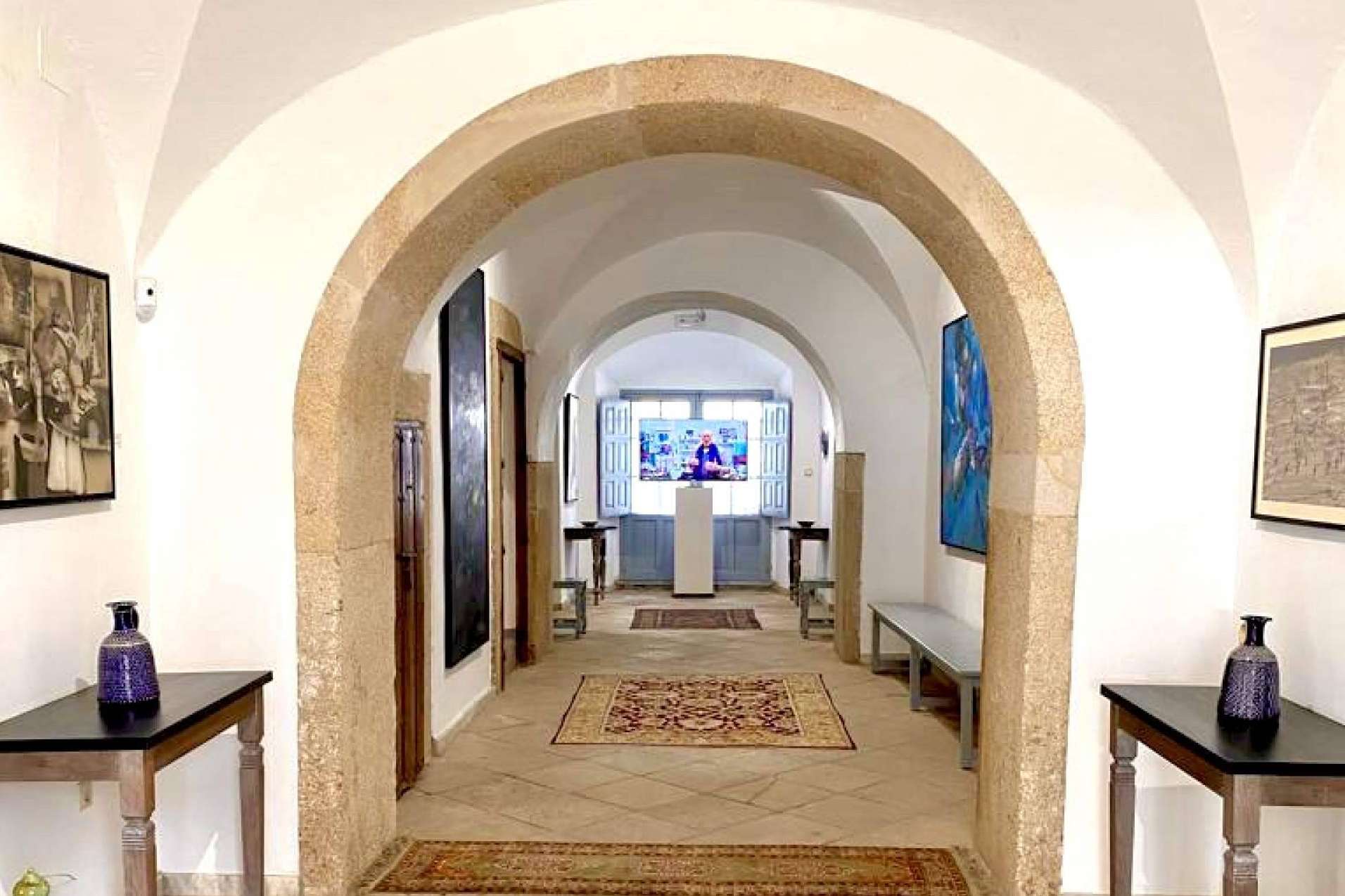 Carlos Muñoz-Vargas expone su obra en la Fundación Museo VanderLinde en Montánchez (Cáceres)