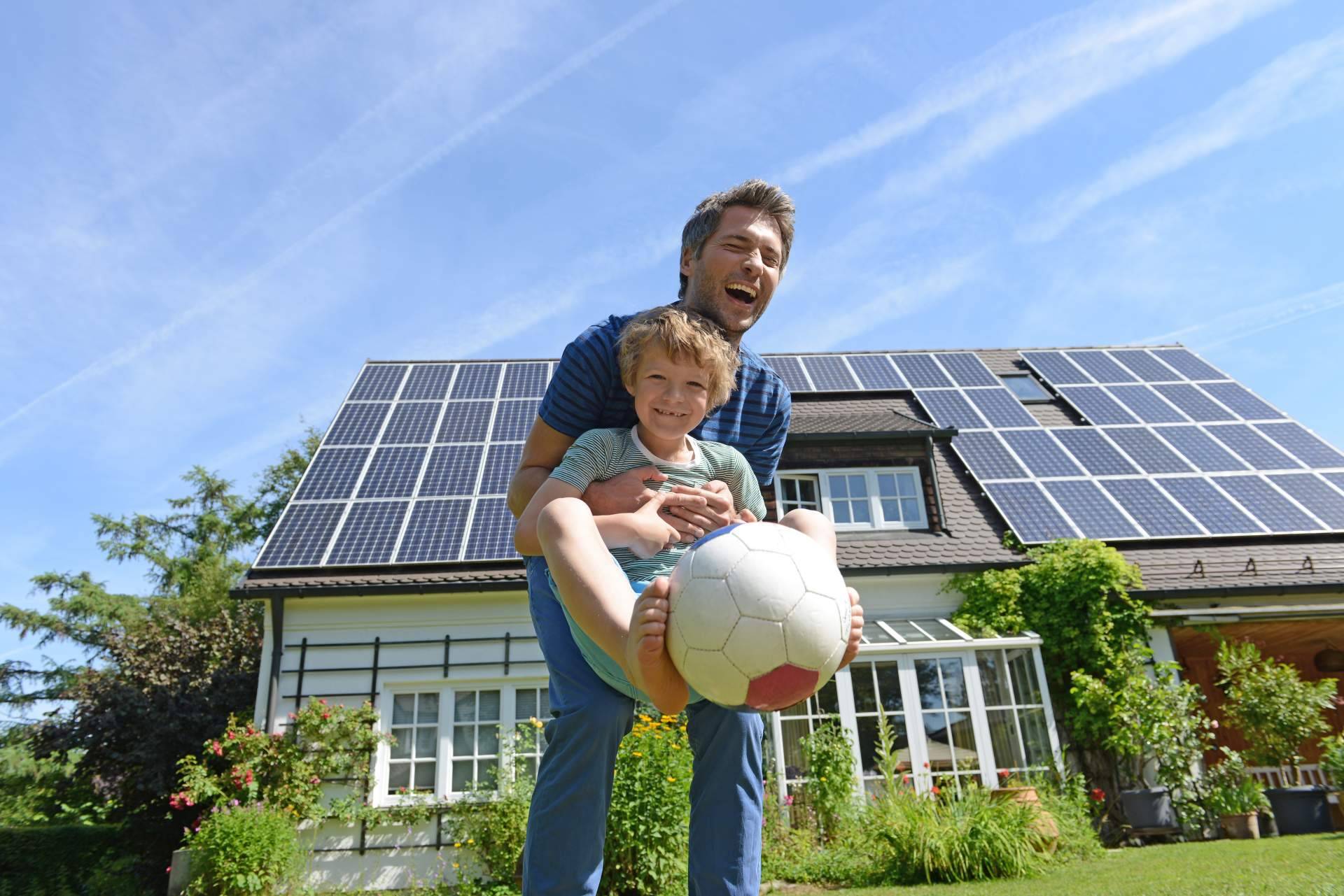 ¿Por qué el verano es el mejor momento para instalar placas solares?, por Soof