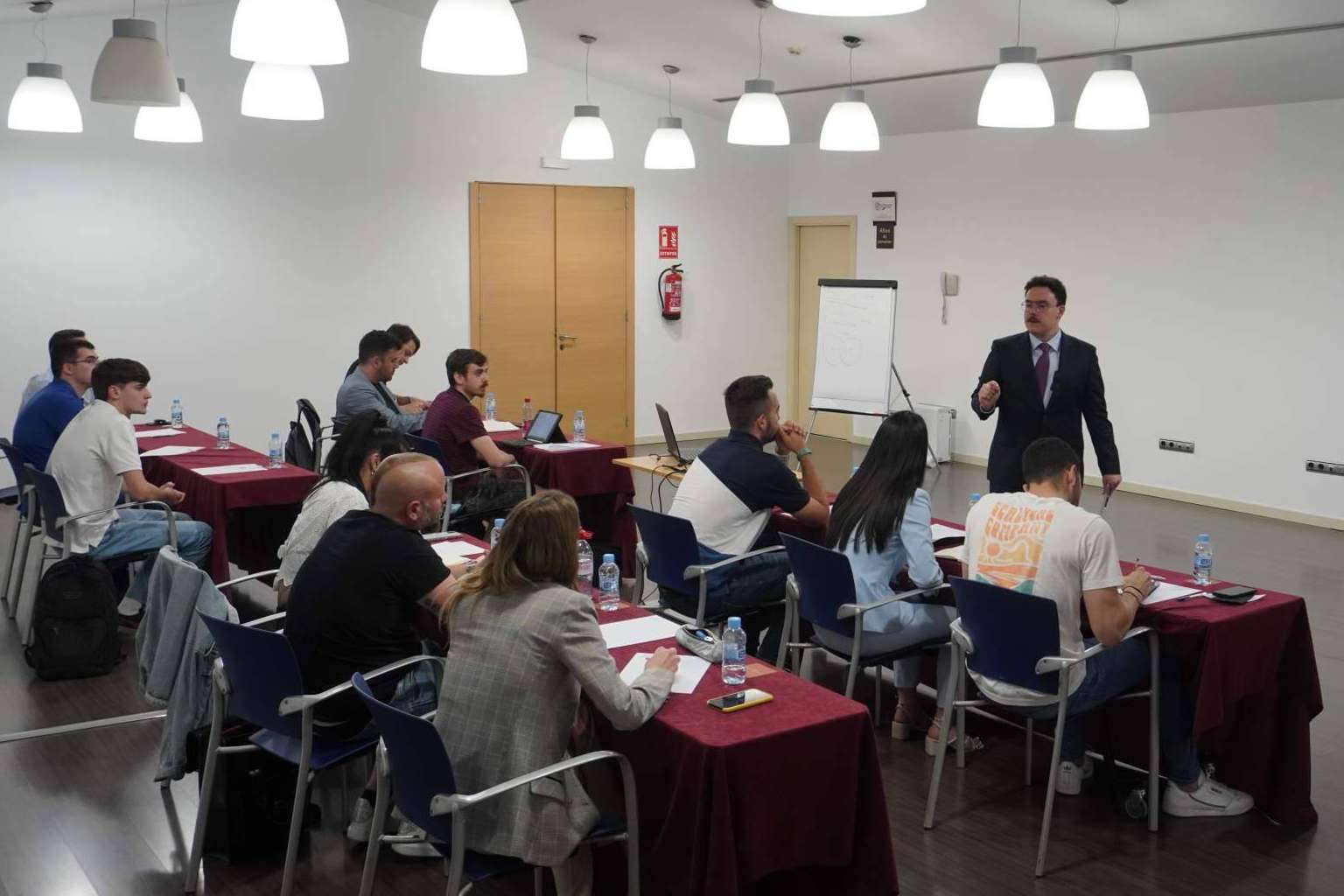 Fernando Miralles ofrece un curso de oratoria digital que enseña las claves y técnicas necesarias para ser un excelente comunicador