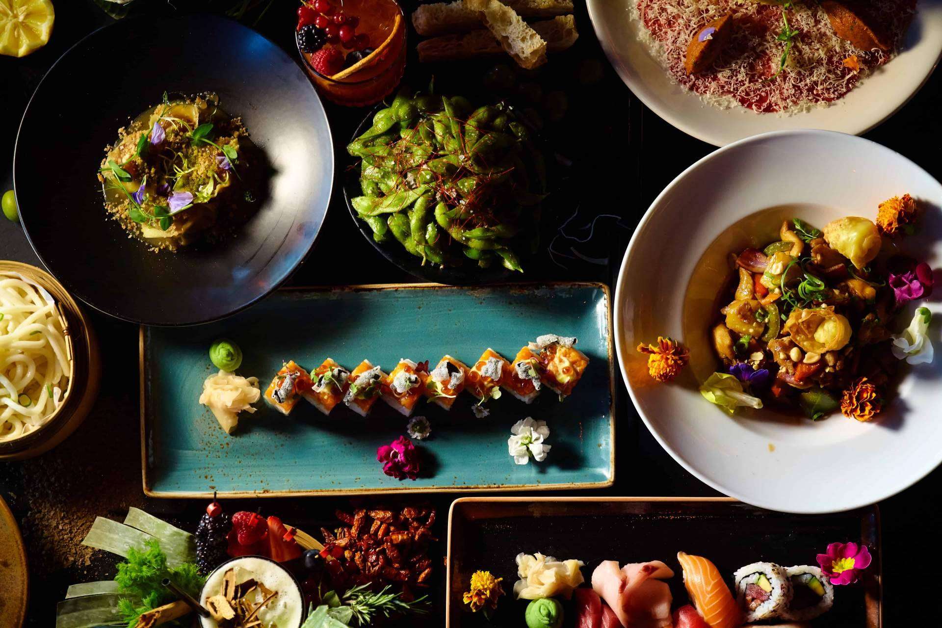 Enjoy The Ride ofrece la posibilidad de cenar en algunos de los restaurantes más exclusivos de Barcelona
