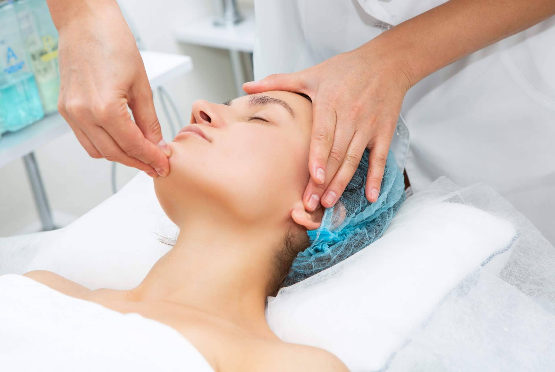 Los profesionales cualificados y de confianza y los tratamientos de cirugía estética de CBC Surgery Institute