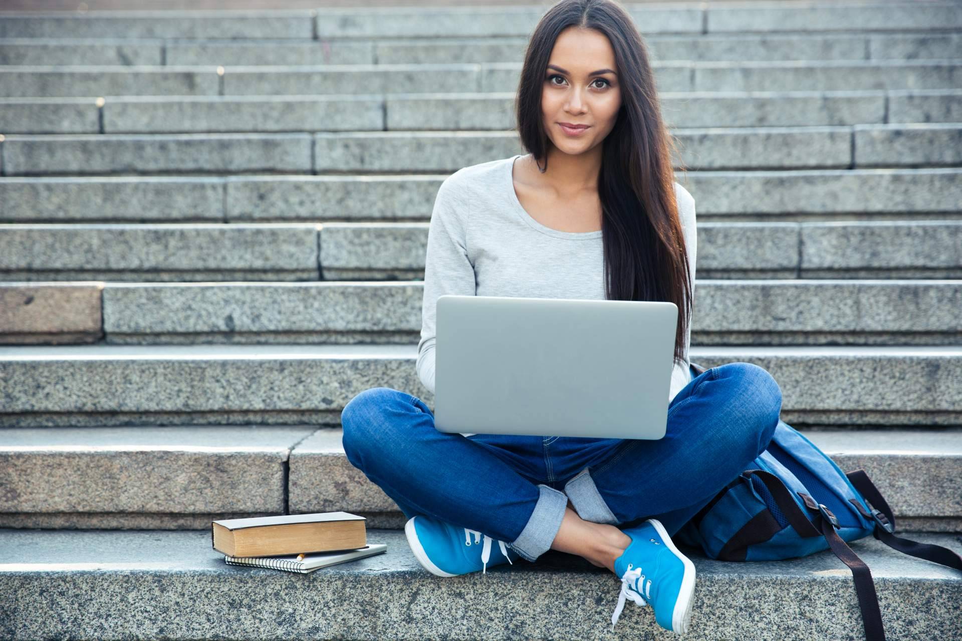 El servicio de teóricas online de Autoescuela 2000