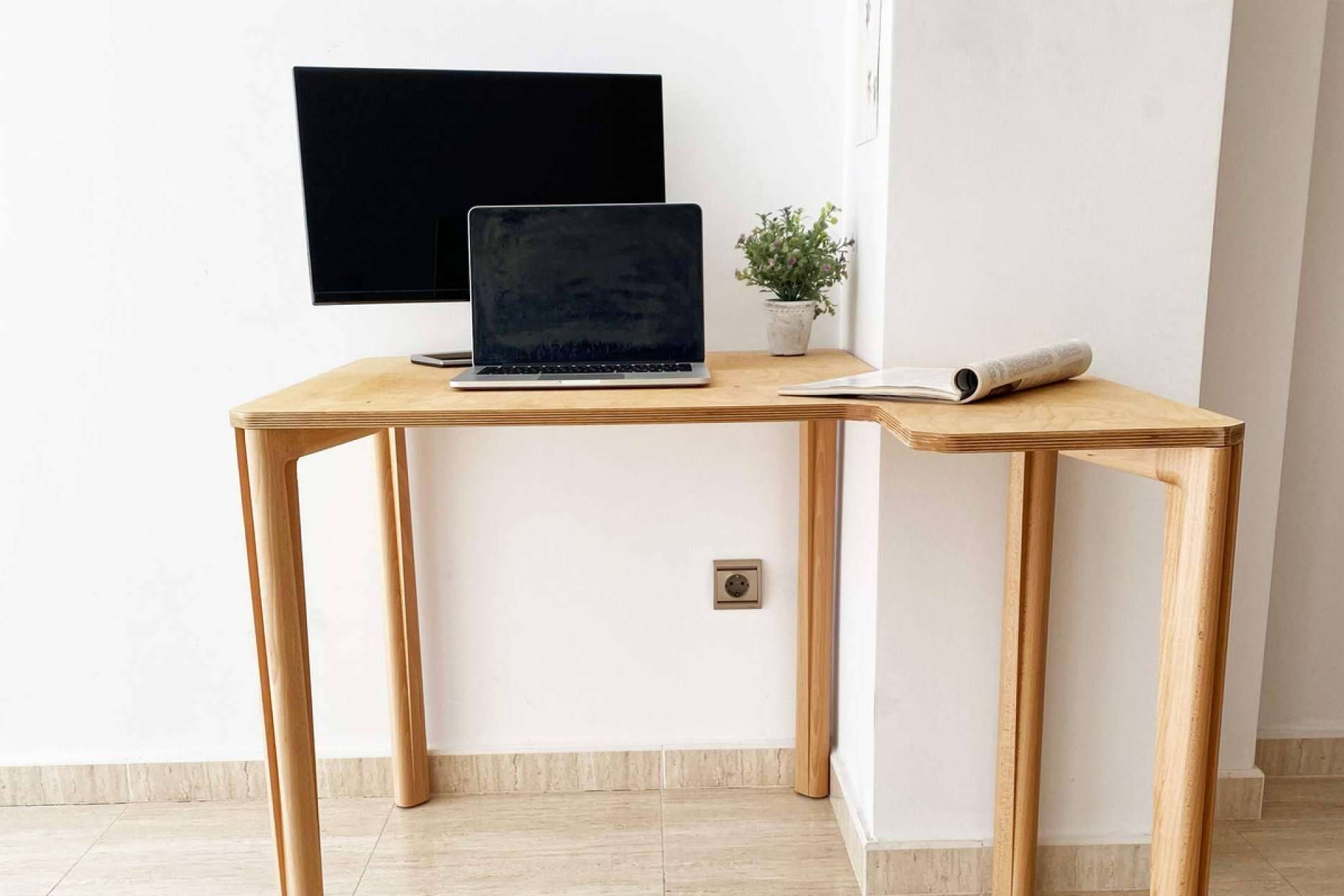 Trabajar desde casa con los escritorios a medida de Faberin