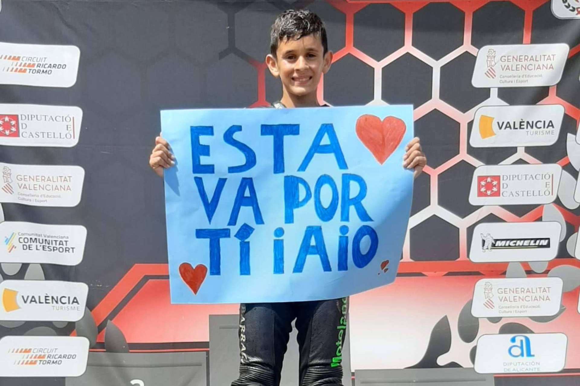 El piloto Marc Moñinos Esteve, patrocinado por Élite Capilar, va por el momento liderando el campeonato Minimotard 85cc de la Comunidad Valenciana