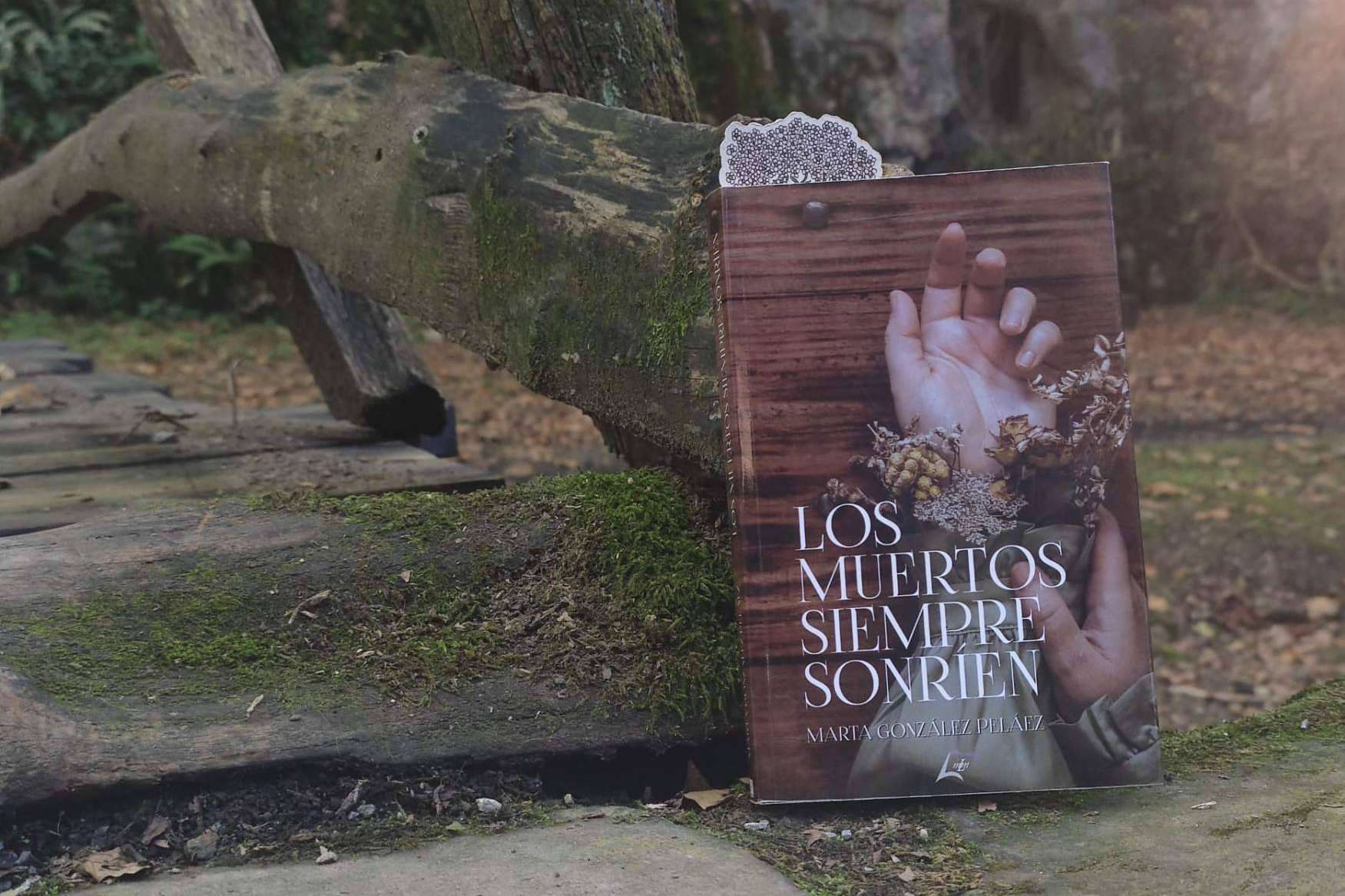 Marta González Peláez, autora de 'Los muertos siempre sonríen', acudirá a la Feria del Libro de Murcia
