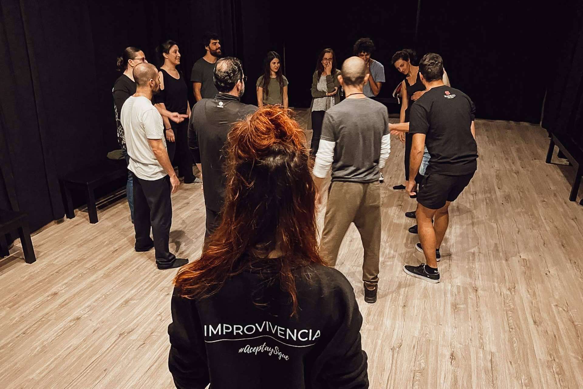 Improvisación teatral con los cursos de ImproVivencia
