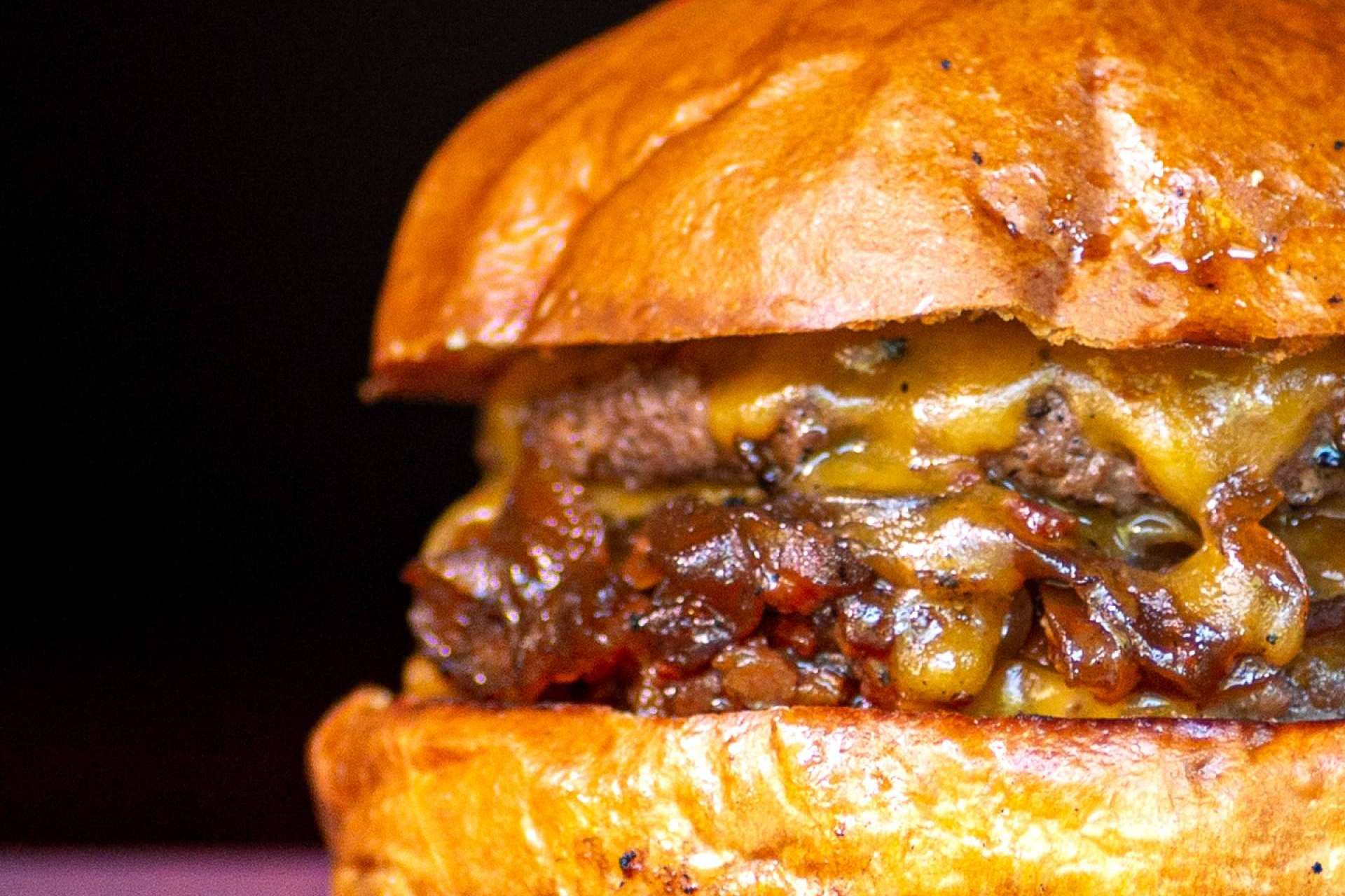 La hamburguesería #PORNEAT arrasa en las redes