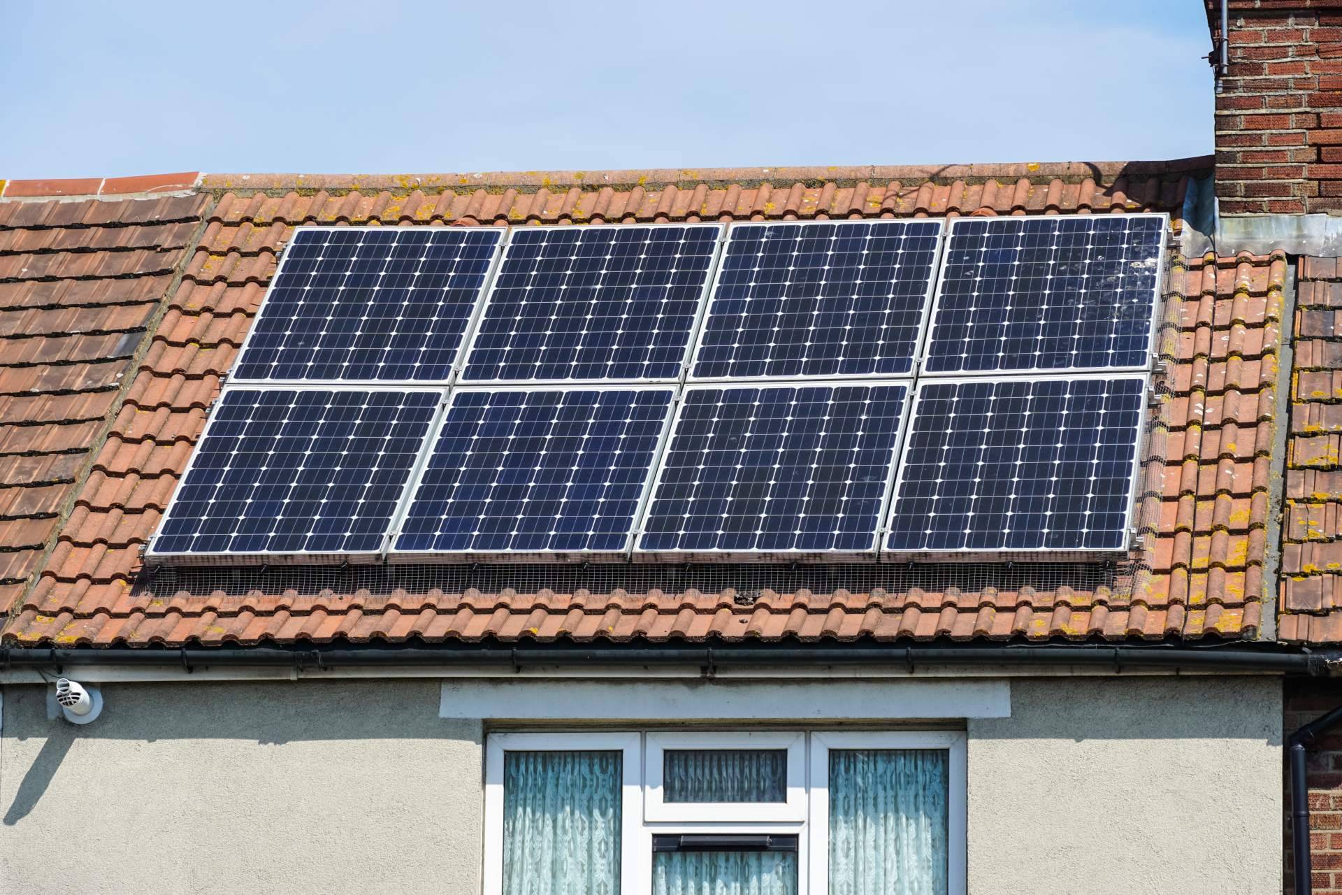 Instalar paneles solares en Castilla la Mancha con Solarinstala