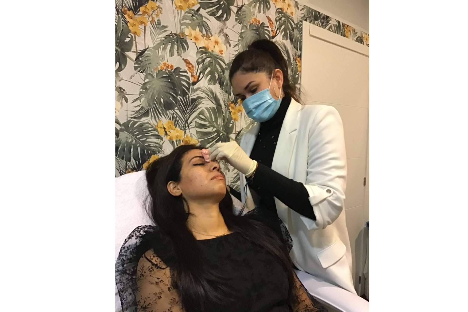 Qué es el peeling químico y qué beneficios tiene para la piel, con Cecilia Arthur