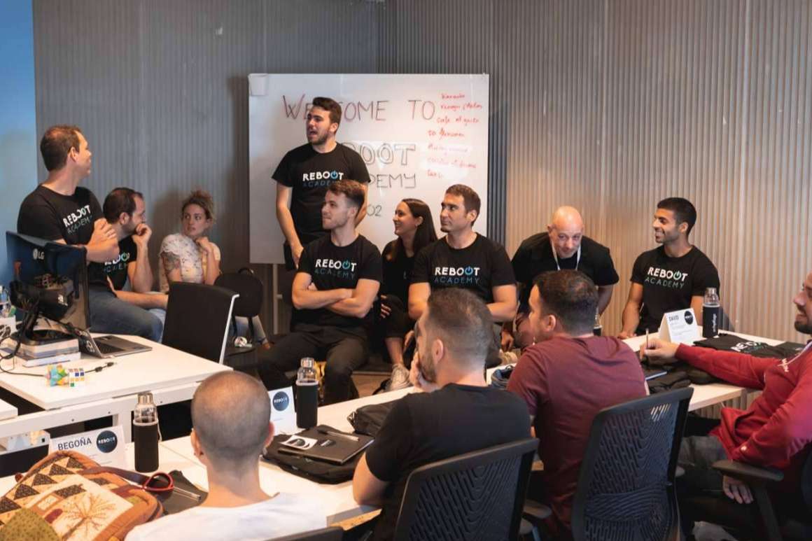Con Reboot Academy y el Servicio Canario de Empleo es posible dar un giro a la carrera profesional y convertirse en Desarrollador Full-Stack & Mobile