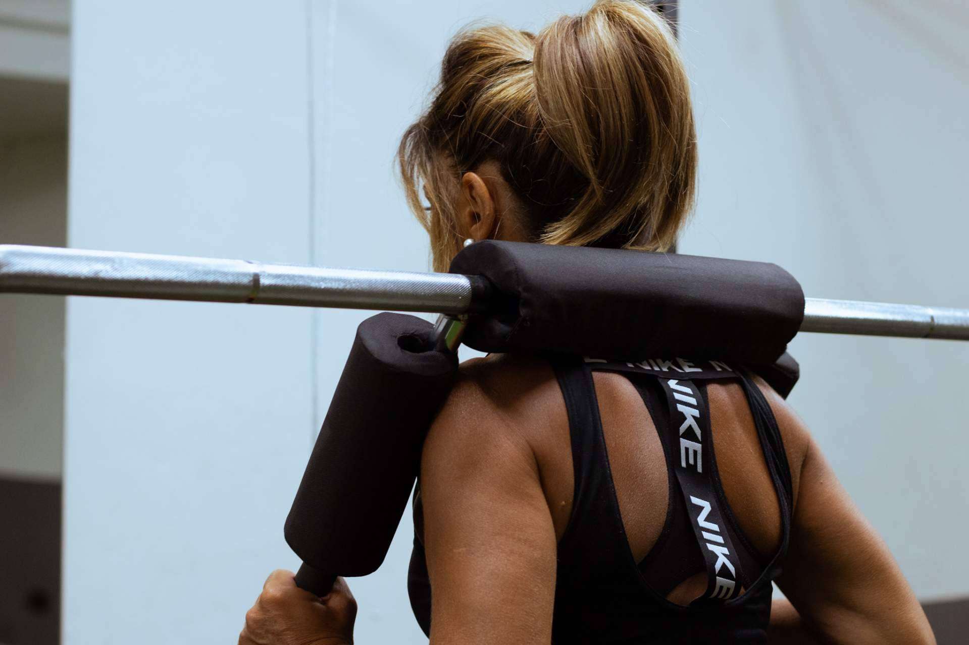 Entrenamiento de fuerza para la pérdida de peso de la mano de Muévete Conmigo