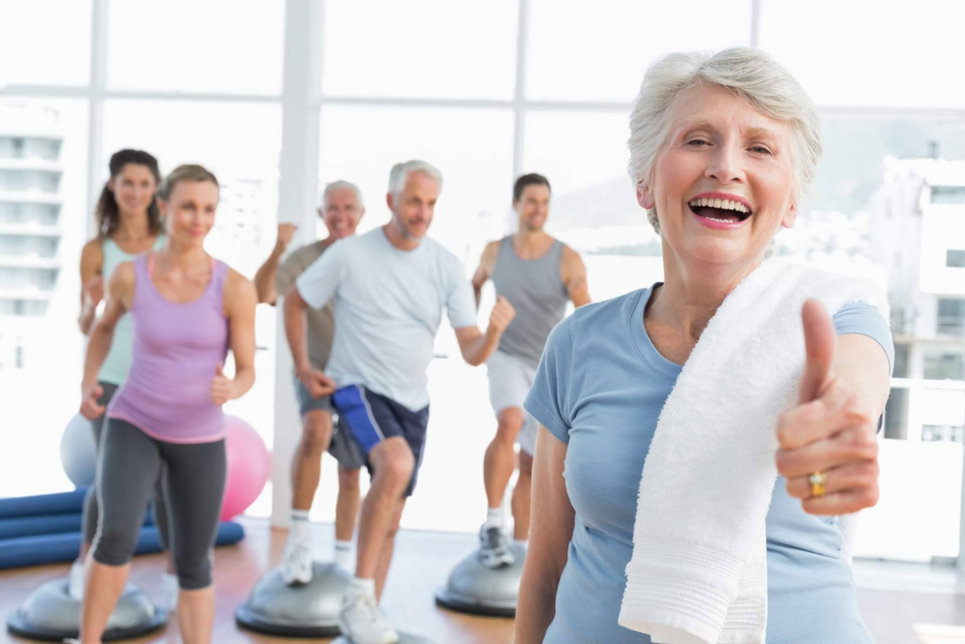 La importancia de entrenar la fuerza en personas mayores de 60 años de la mano de Muévete Conmigo