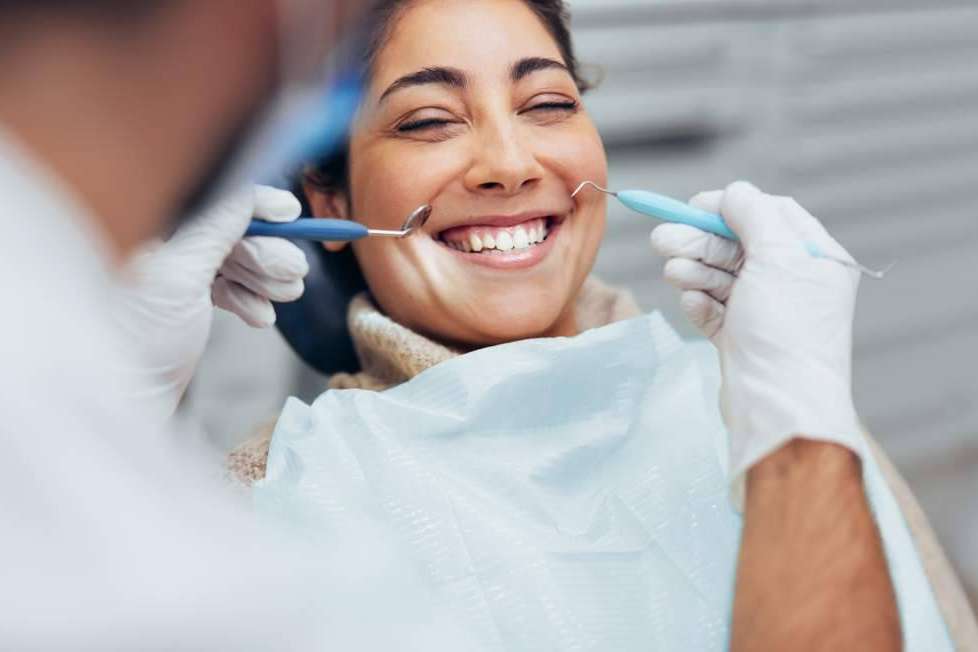 ¿Por qué algunas clínicas dentales no consiguen nuevos pacientes y otras se llenan a diario?