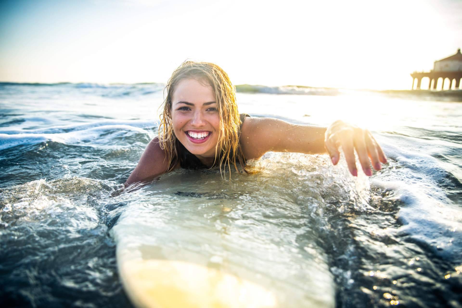 El acompañamiento en el surf para mejorar el aprendizaje, con Poseidon Surf Academy