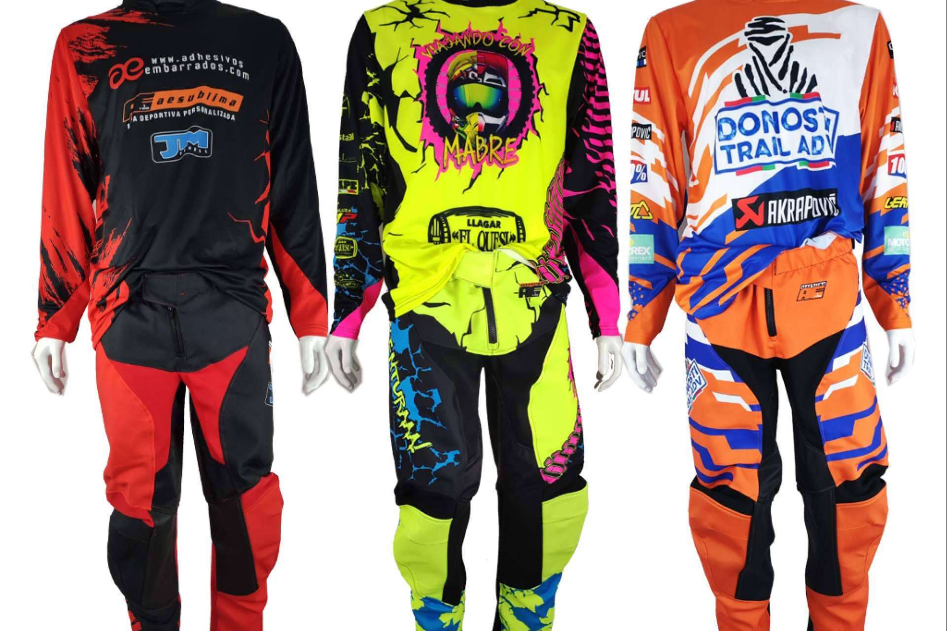 ADHESIVOSEMBARRADOS ofrece equipación offroad personalizada