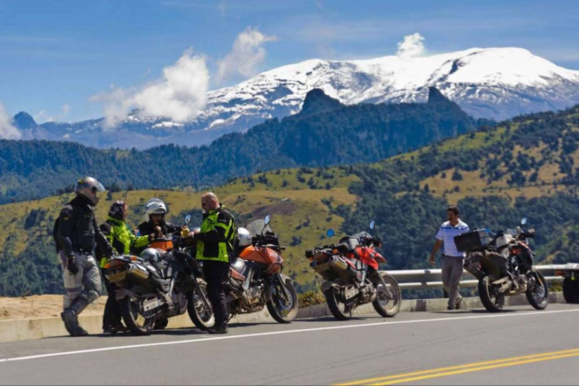 La belleza natural de Colombia, viajes en moto con Motorbeach Viajes