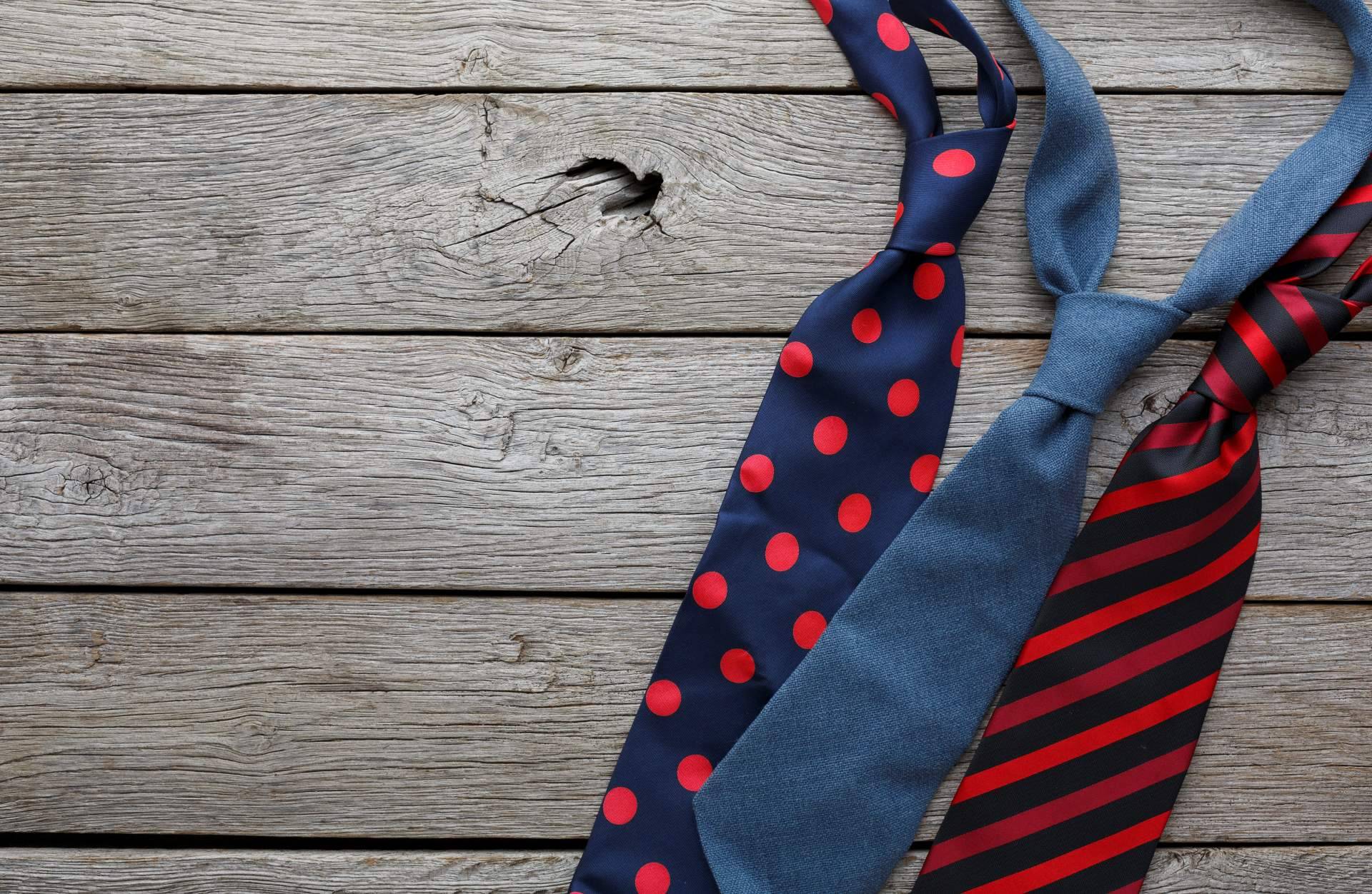 Nuevos modelos de corbatas frikis para hombre en Pitas, Pitas Pajaritas