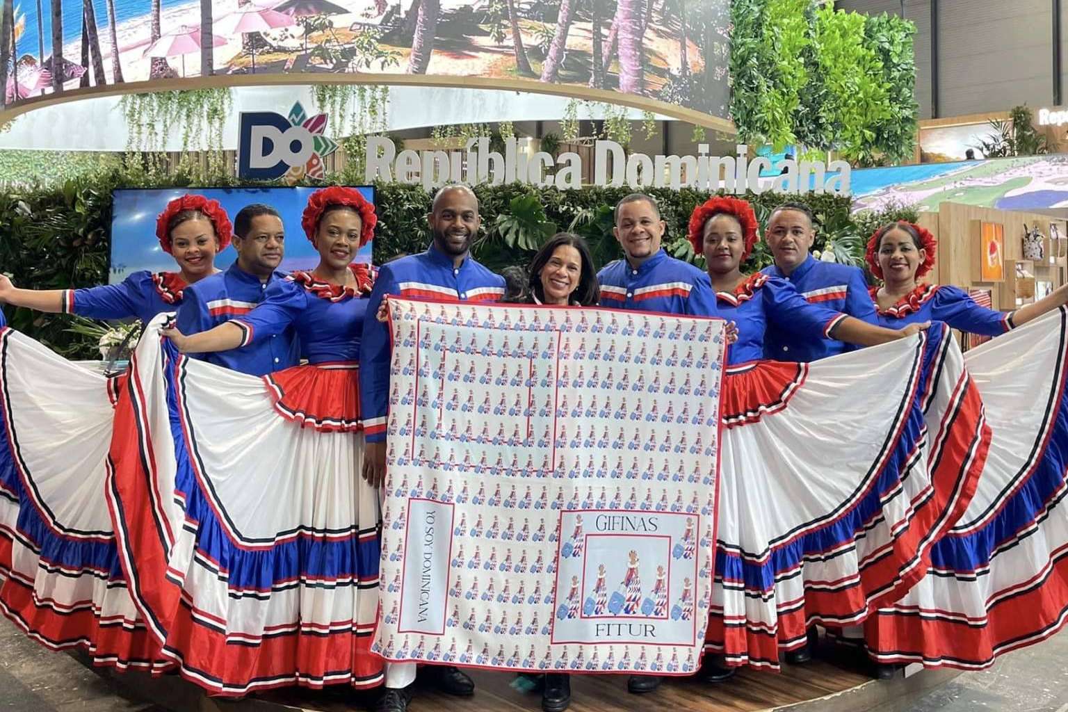 La feria Fitur cuenta con el pañuelo de esencia dominicana