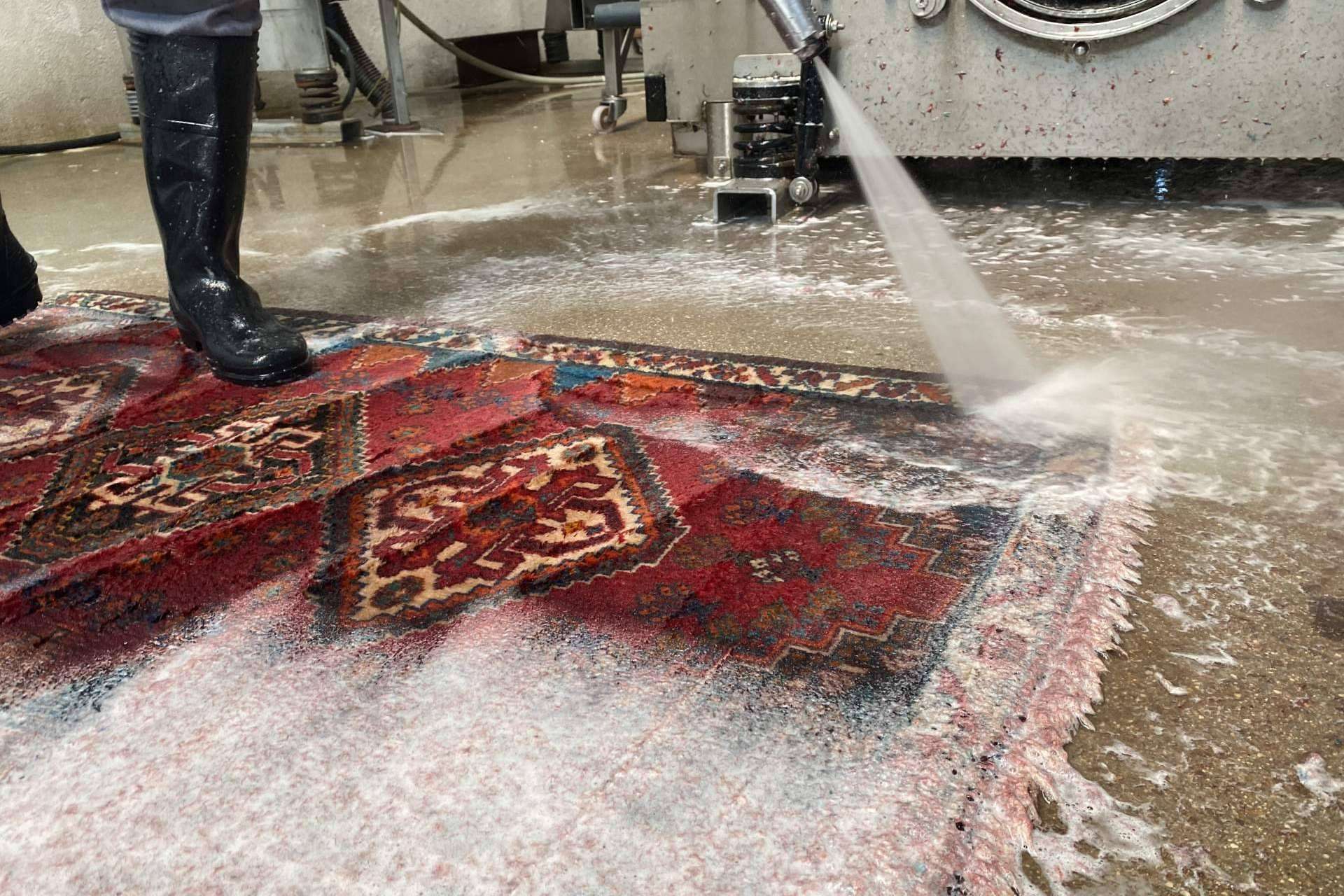 La empresa que ofrece un servicio de limpieza de alfombras Madrid, Alfombras Atiz