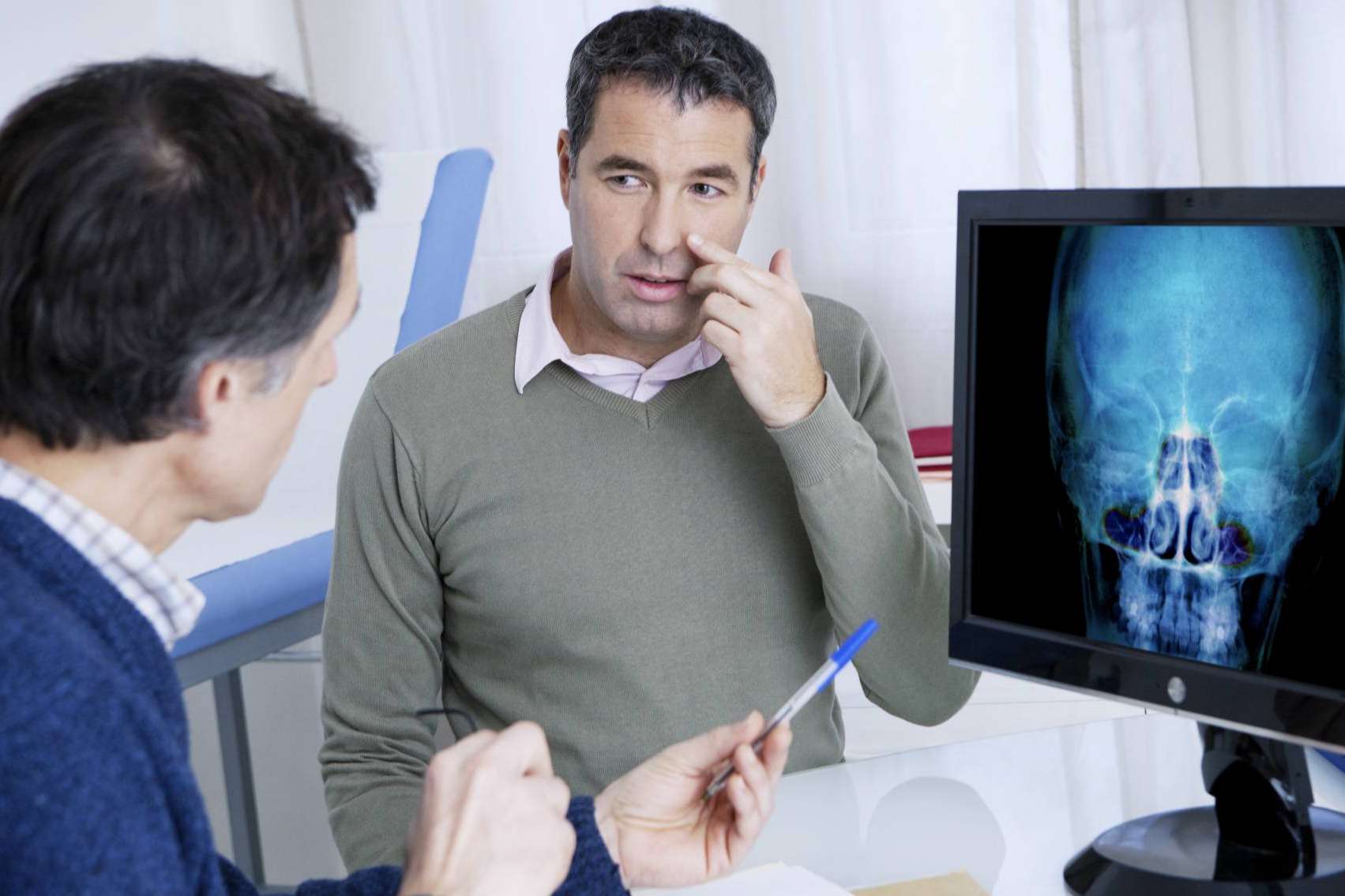 De qué manera abordar un episodio de sinusitis según la edad