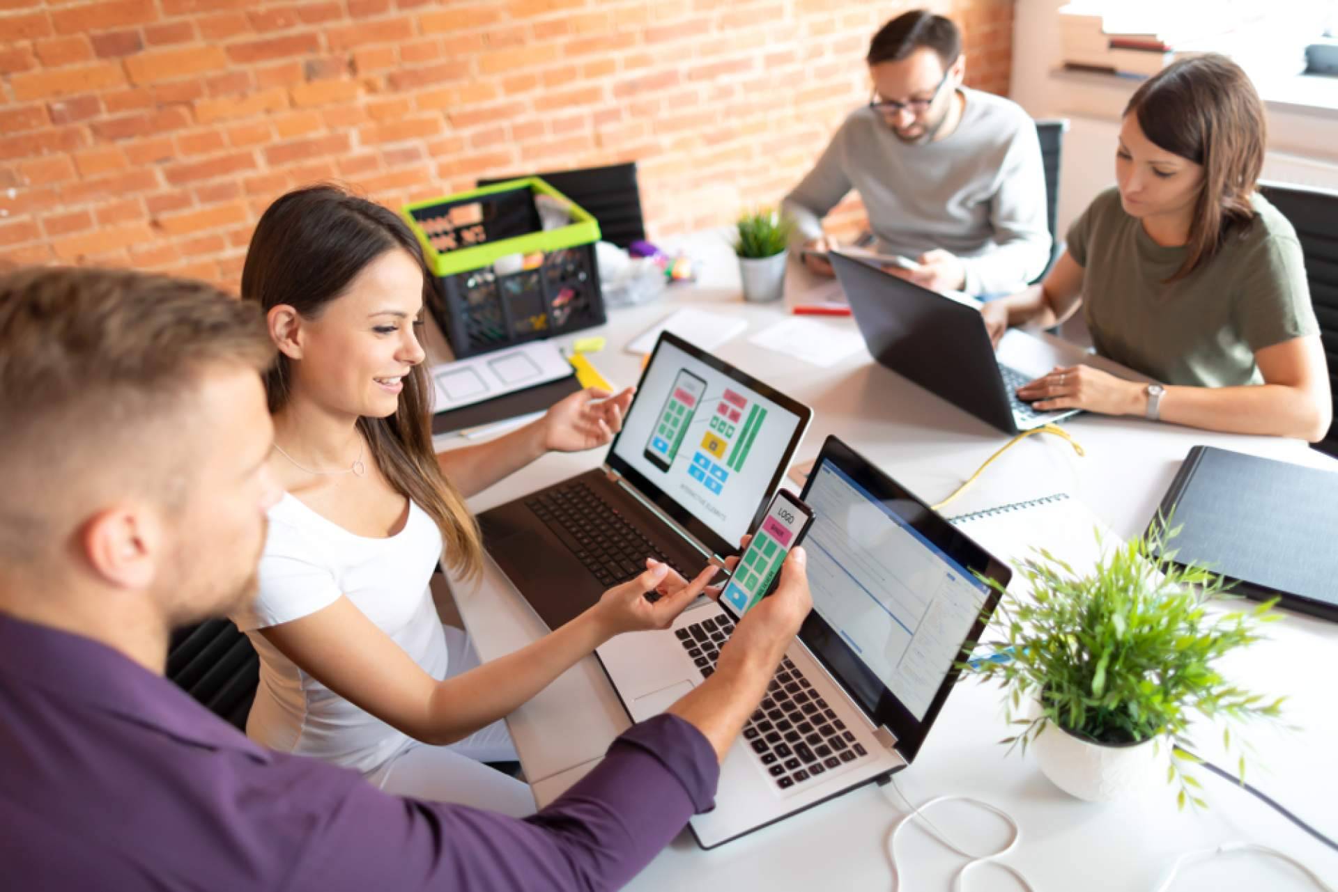 Propuestas de soluciones para empresas que quieran desarrollar apps o herramientas para su negocio, con Emvipy