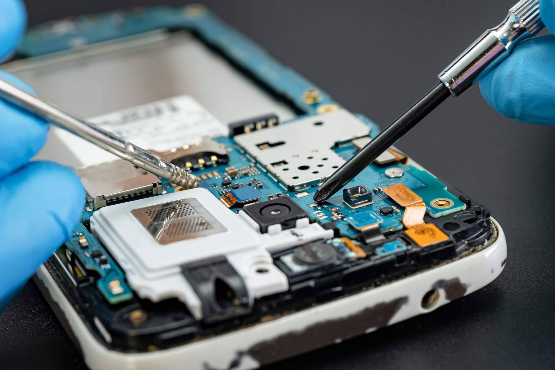 Mundo del Móvil es una de las líderes en reparaciones de móviles al instante