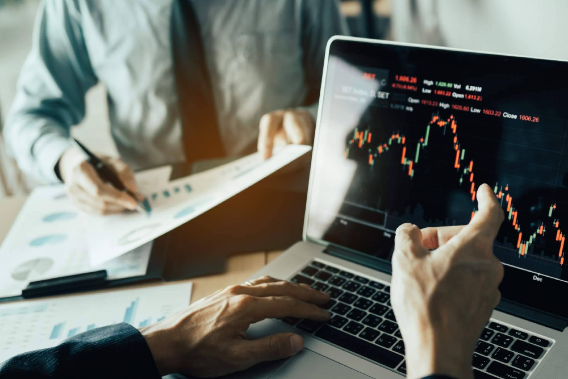 Trading Rentable con Chris es una guía sobre trading completa