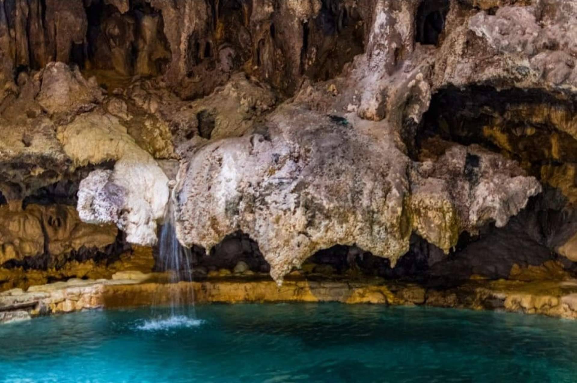 Cómo buscar agua subterránea en un terreno para hacer un pozo