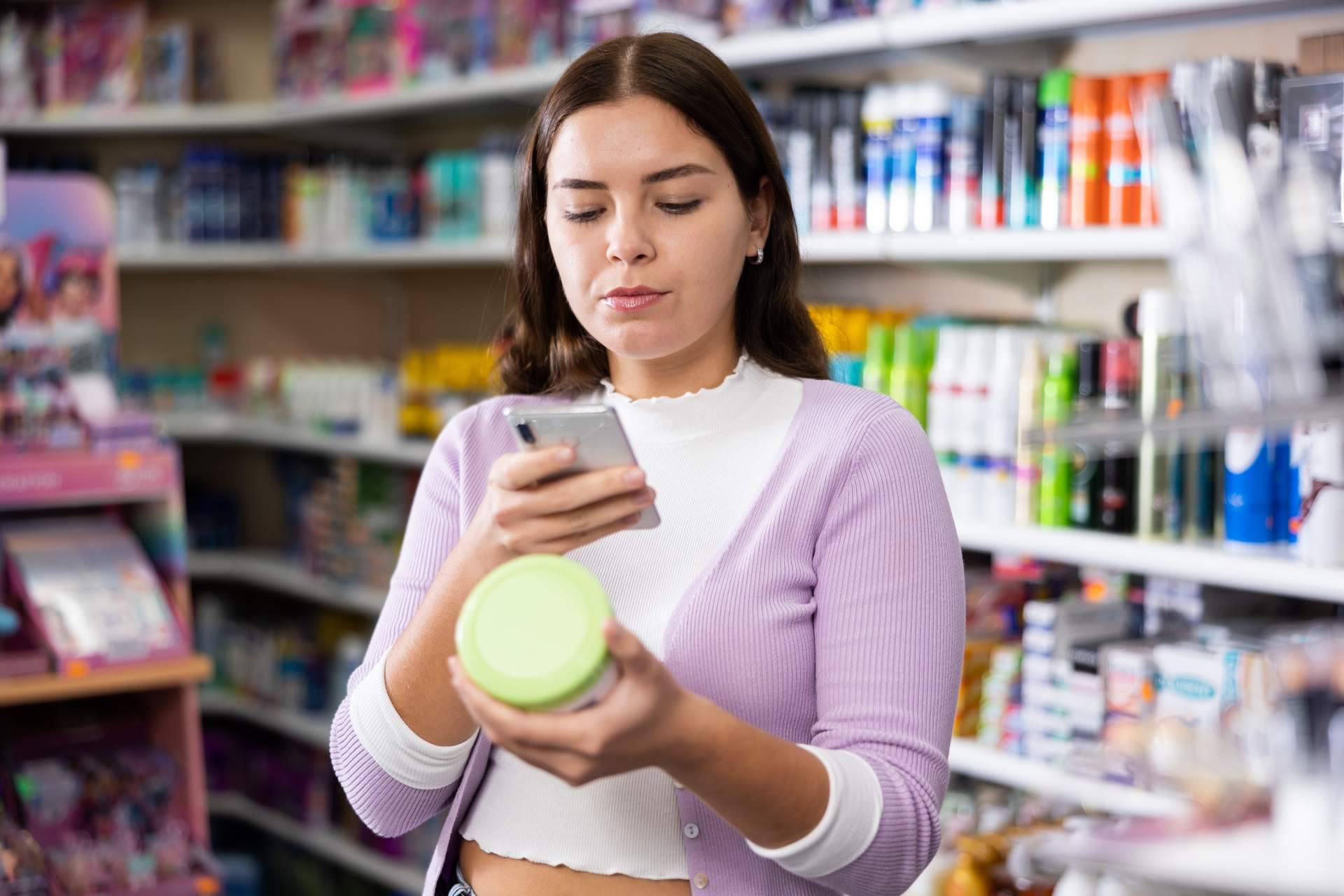 La importancia de la codificación en la industria cosmética