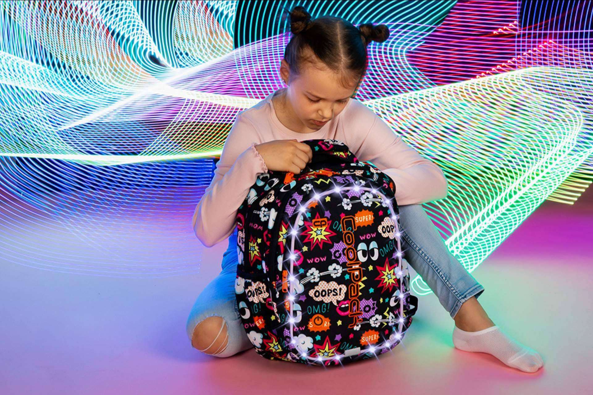 CoolPack pone a disposición mochilas LED que ofrecen diversión y seguridad