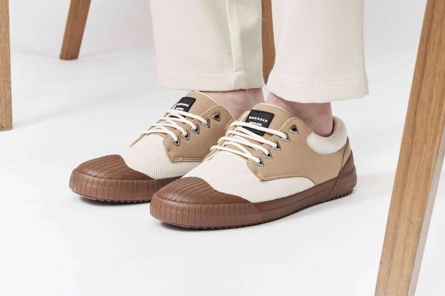 La nueva colección de zapatillas Ara Pion de Muroexe está disponible en distintos colores