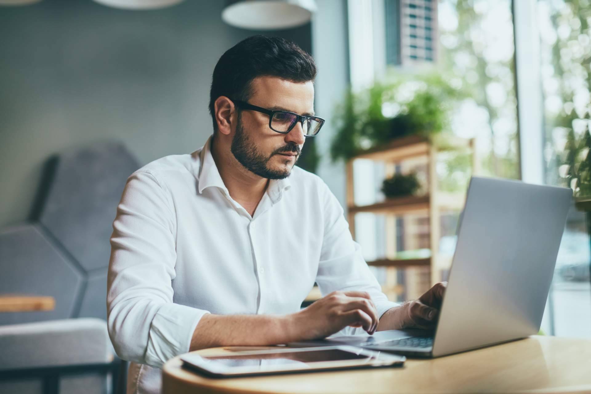 ¿Cómo se puede conseguir trabajo online desde casa?, por Relajatec