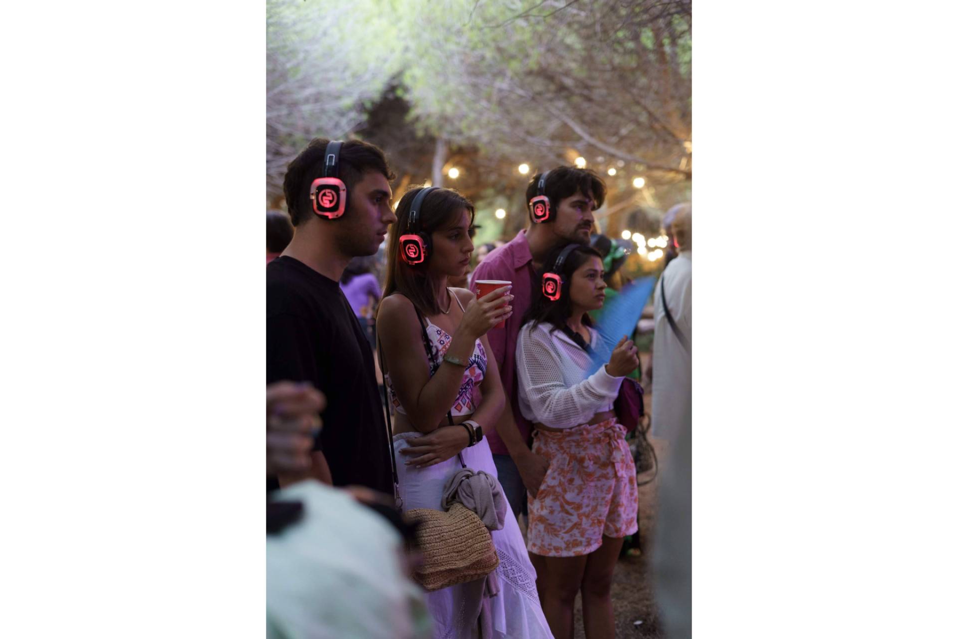 La Mega Silent Disco Gavá Playa, la fiesta de San Juan que tendrá 3 escenarios, 10 artistas con música, artes visuales y gastronomía