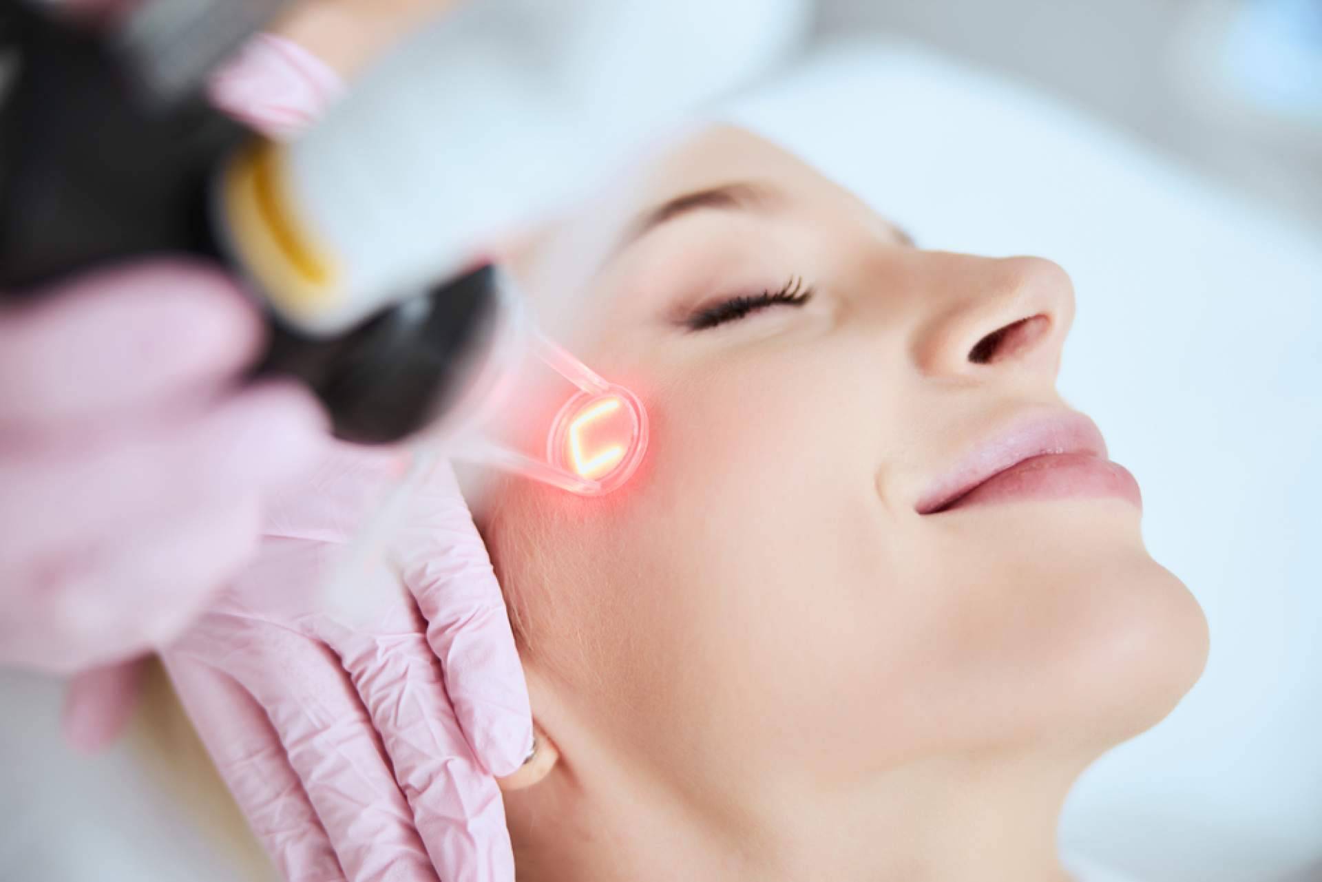 Indiba facial y corporal, regenerador celular y rejuvenecedor de piel, con Auroom