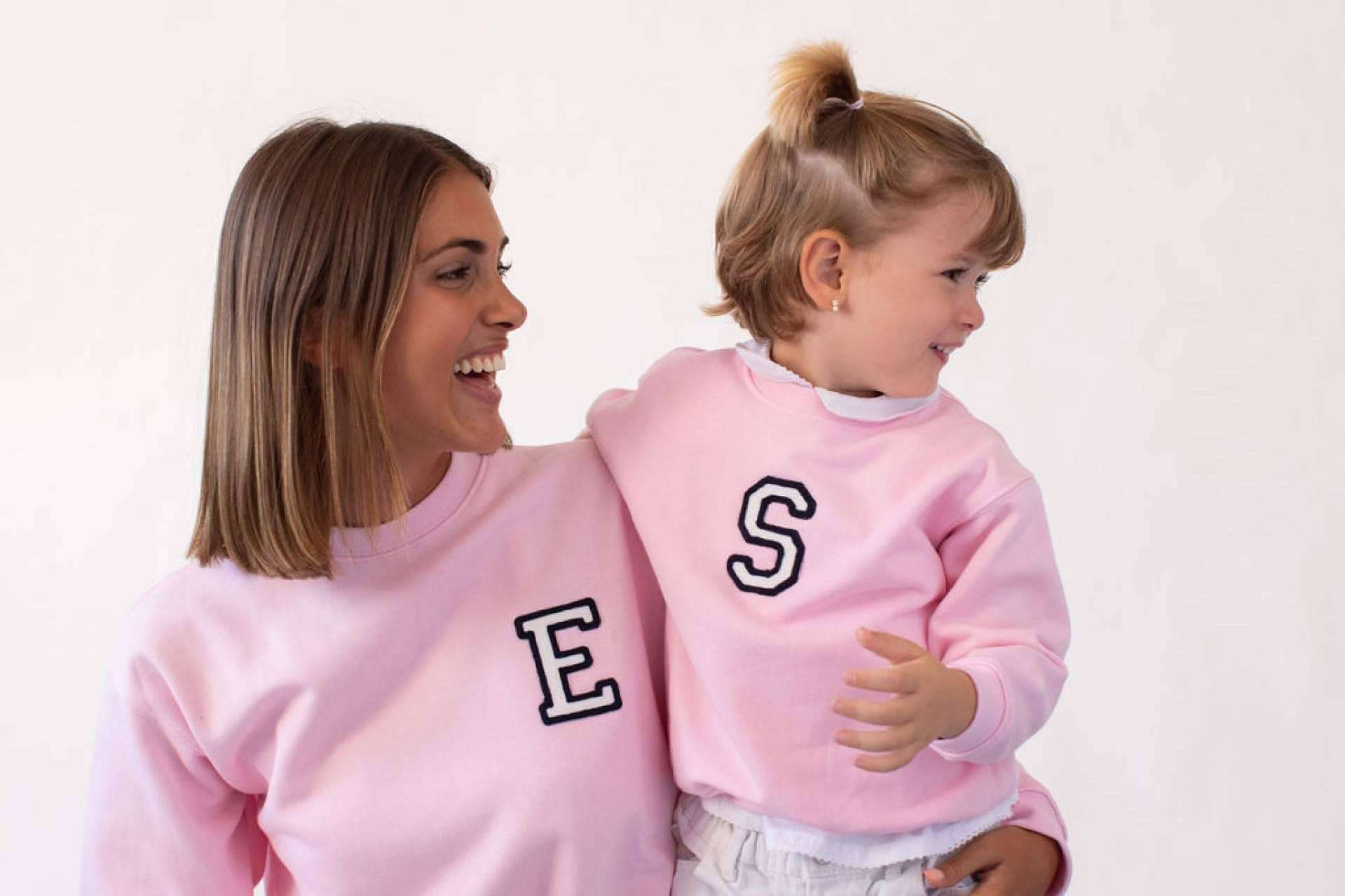 Día de la Madre de la mano de Anitials, regalos personalizados de ropa y complementos
