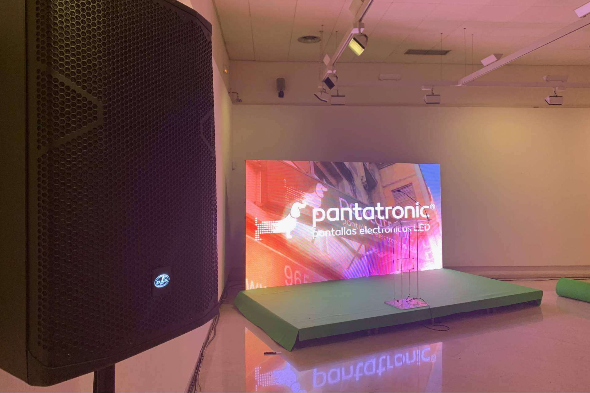 Pantatronic y su variado catálogo de pantallas exteriores LED