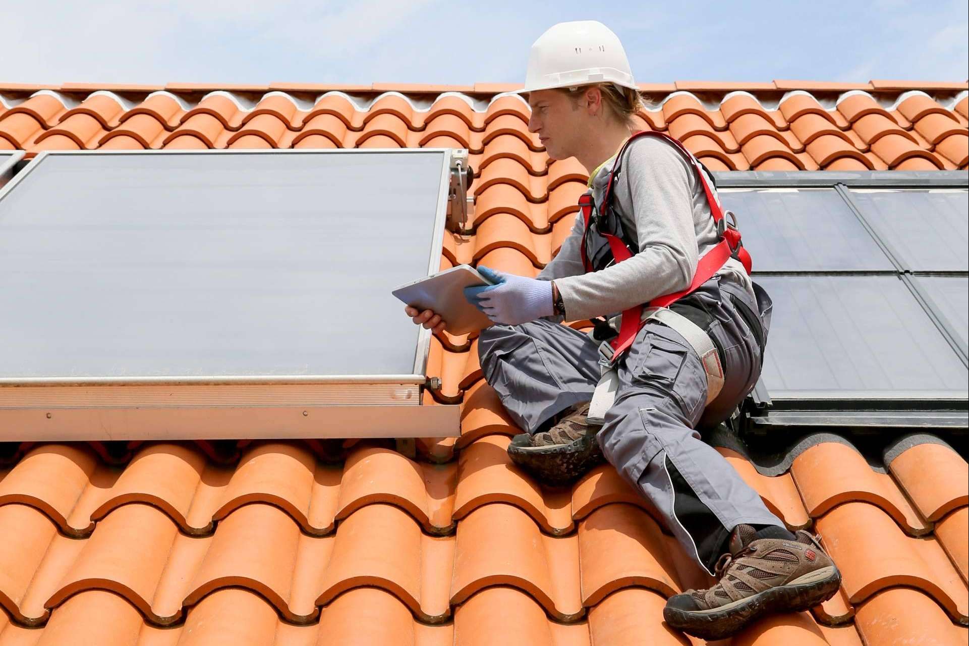 ¿Qué hay que considerar al instalar placas solares?