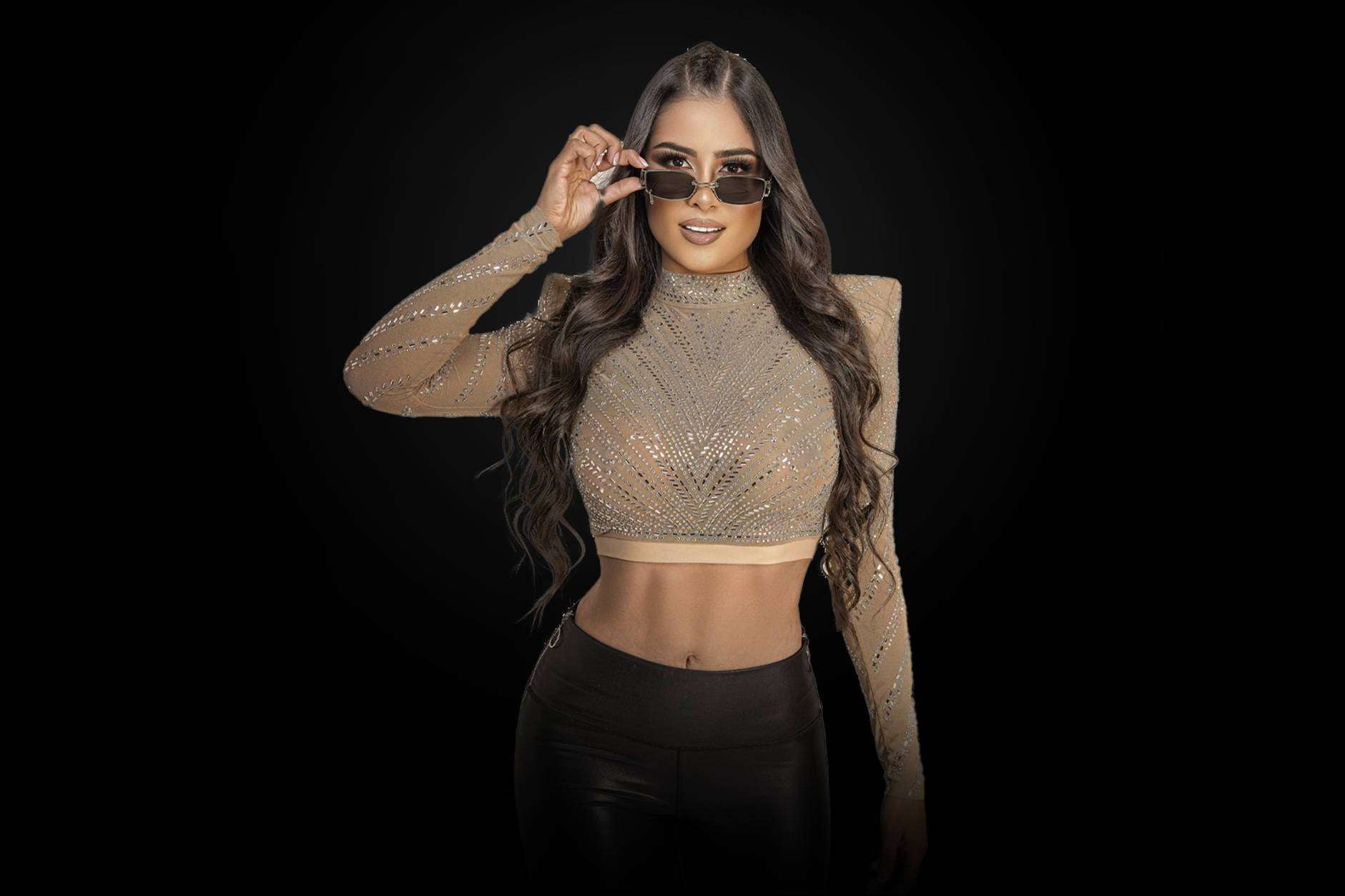 Los ánimos buen arriba en el final de la Europa OM Tour de Alejandra Quintero DJ