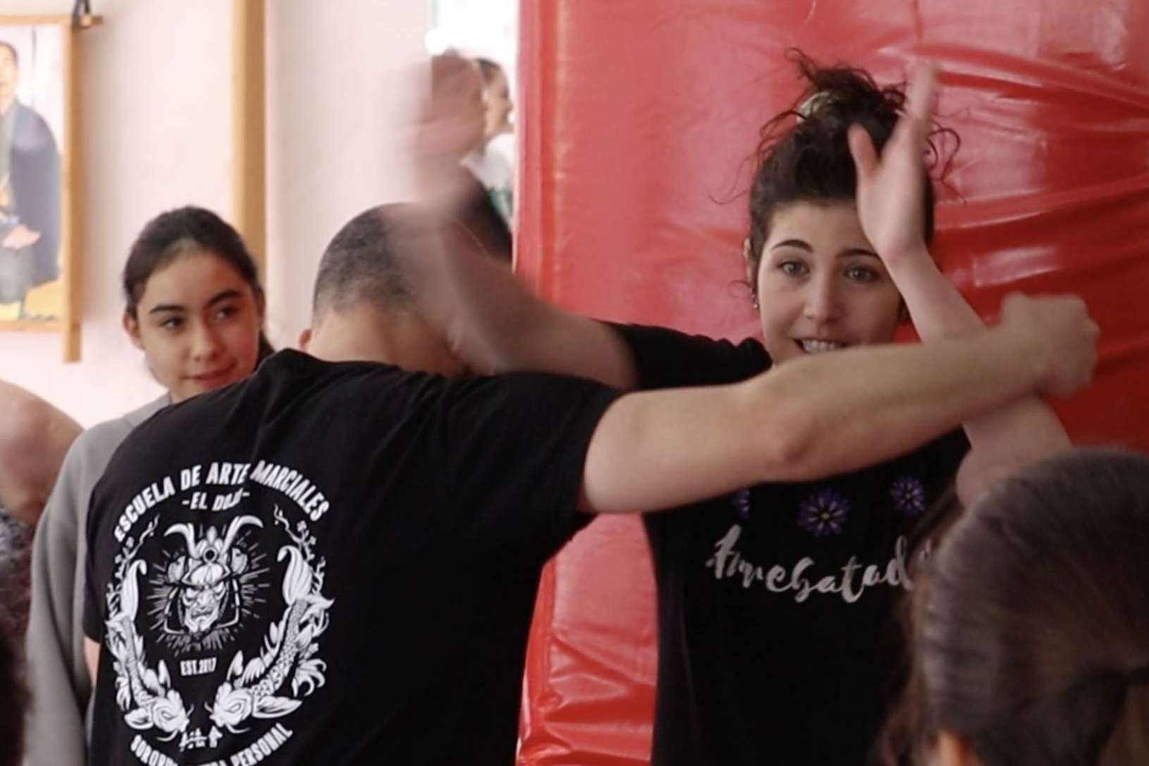 Clases de defensa personal femenina llevadas a cabo por El Dojo