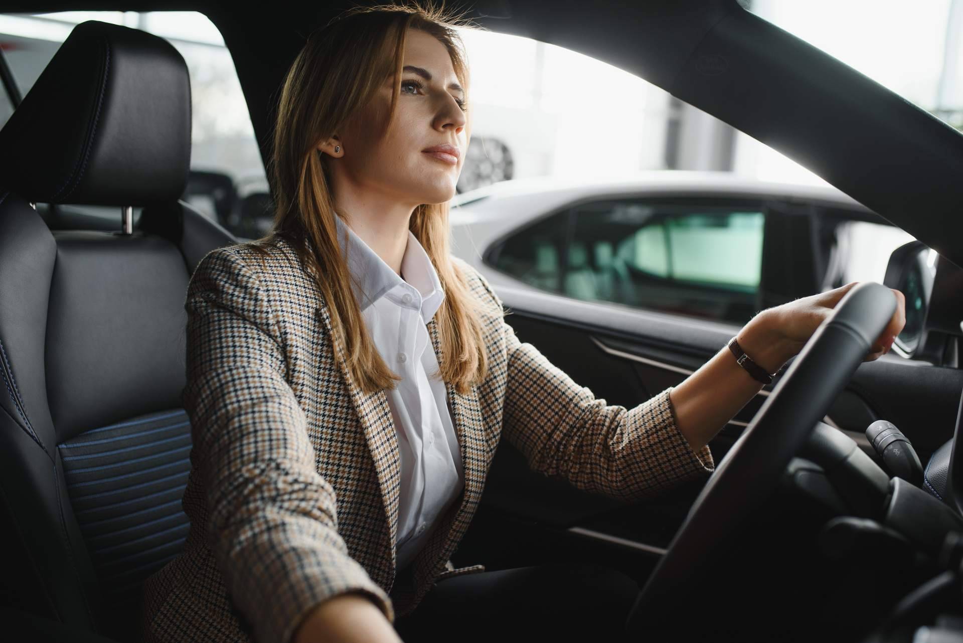 Sacarse el permiso de conducir B en autoescuelas baratas Madrid