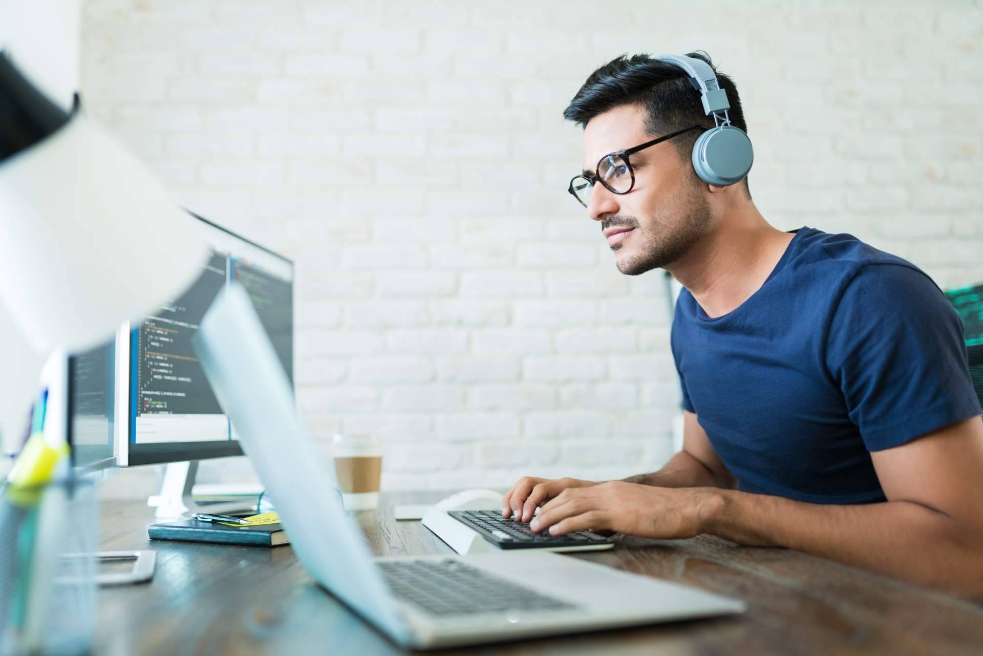 Nuevas convocatorias disponibles para el bootcamp online de programación y APIs de la escuela Rural Hack