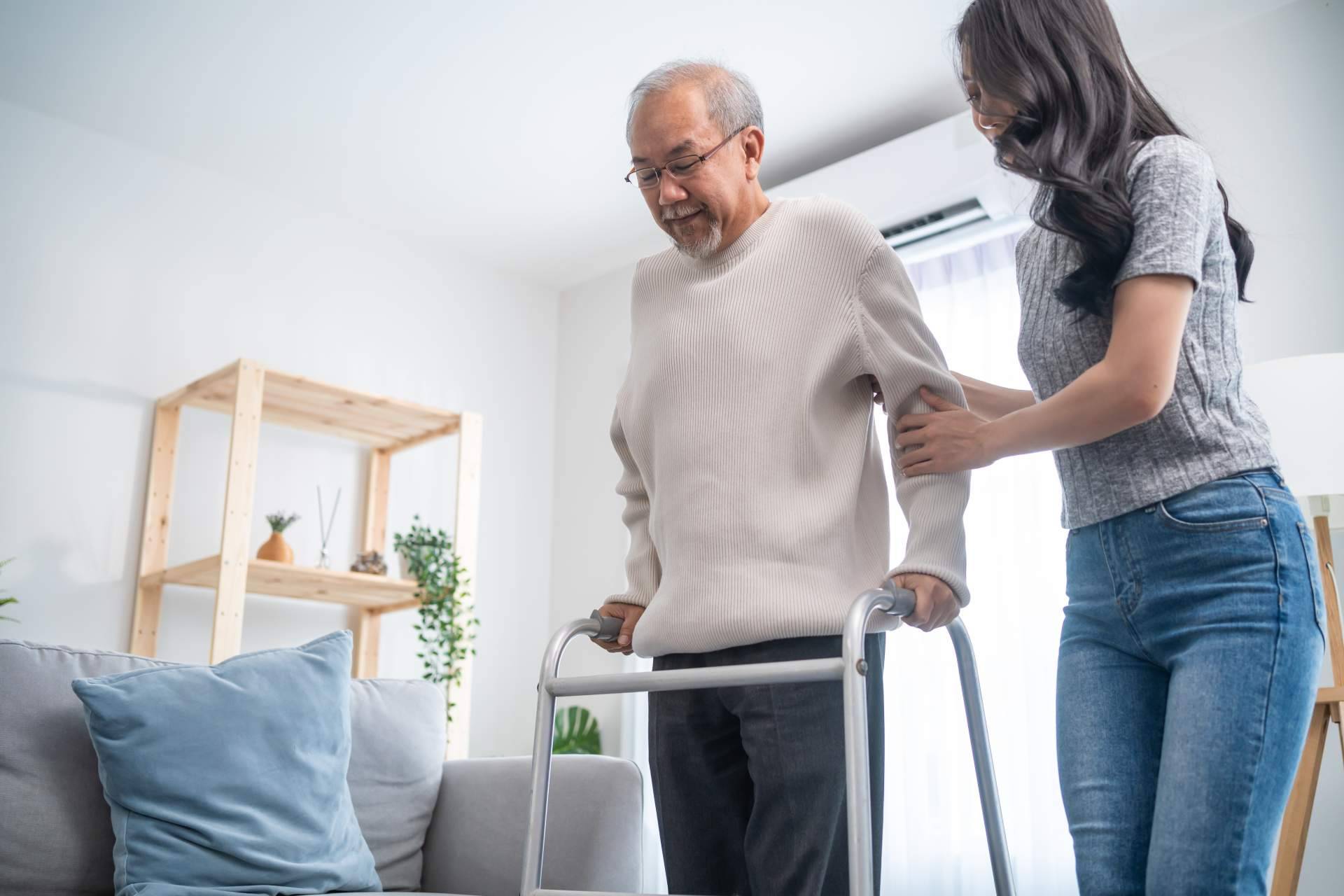Family Servit ofrece atención especializada y calidad de vida en el cuidado de personas mayores