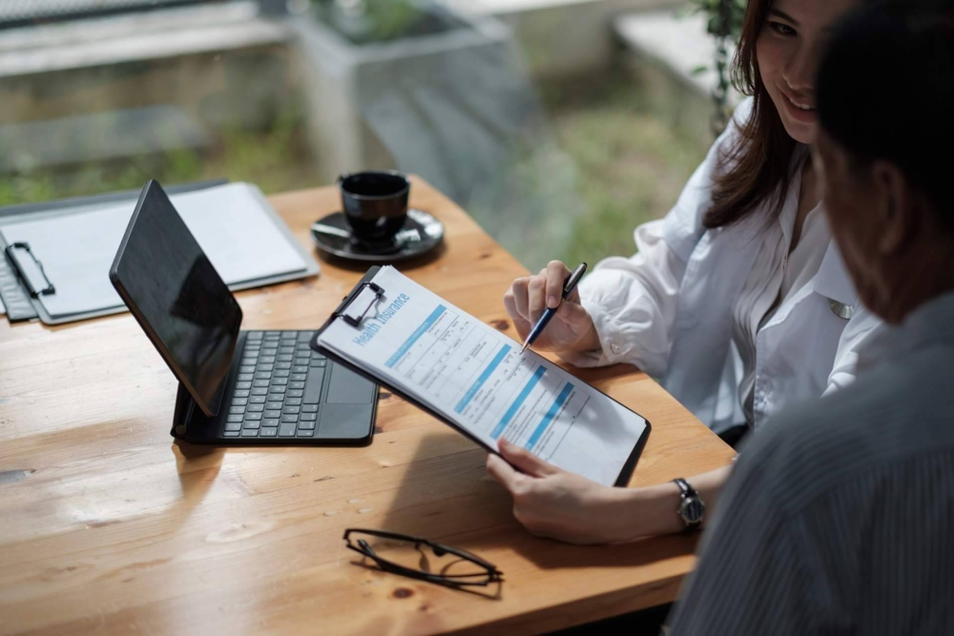 Tomar la decisión más acertada en el momento de contratar una póliza, gracias a Seguros Academy
